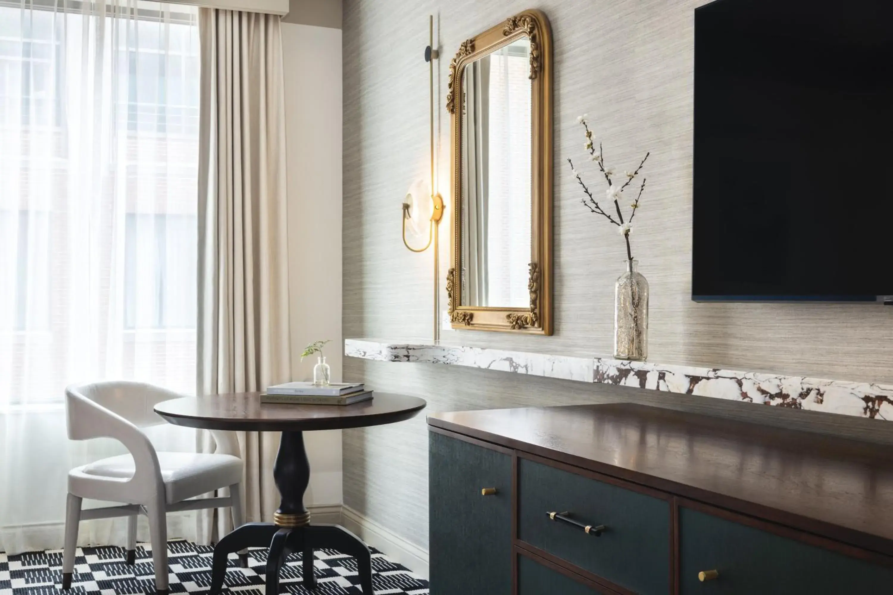 Photo of the whole room in Omni Severin Hotel Photo of the whole room in Omni Severin Hotel