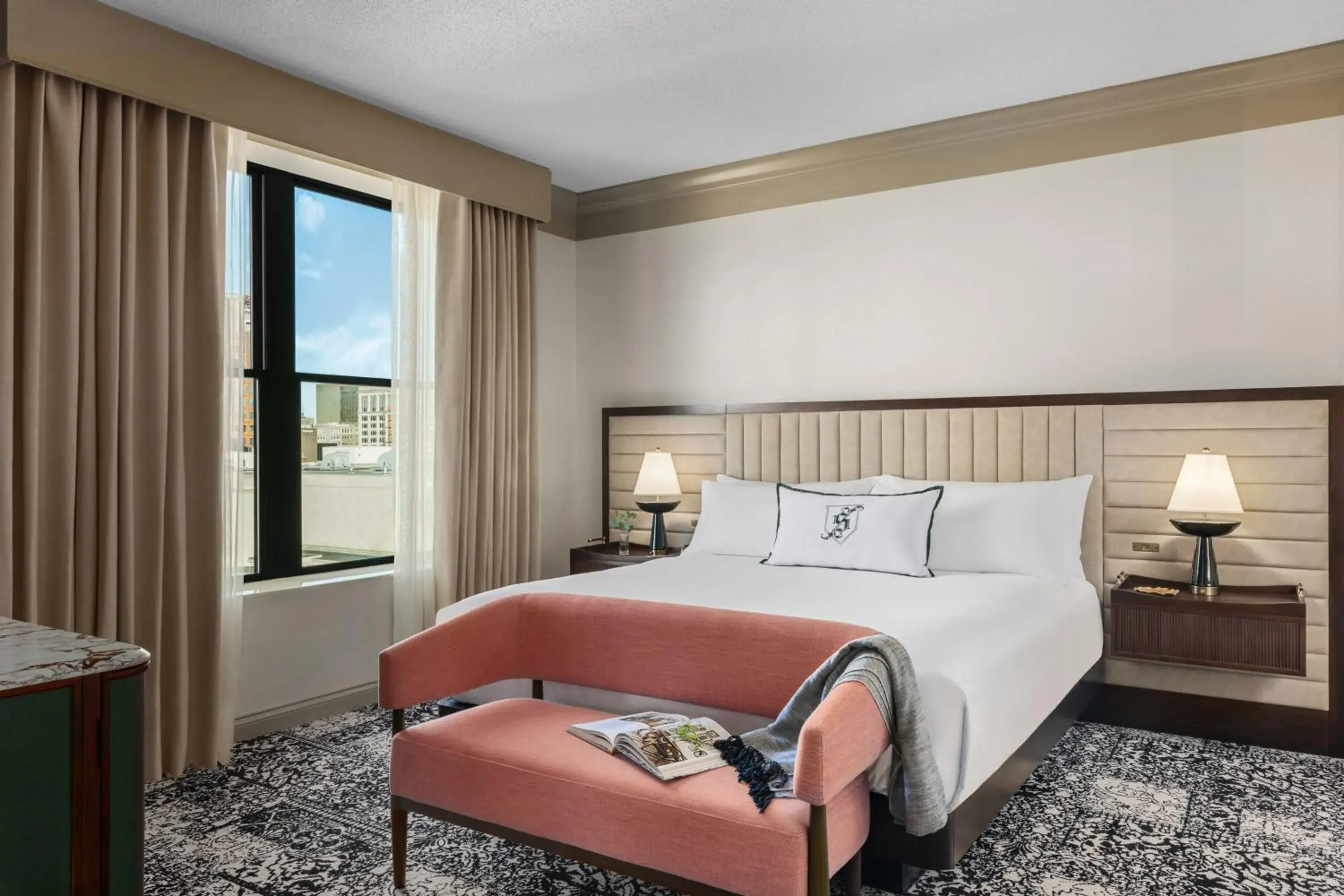 Executive King Room in Omni Severin Hotel Executive King Room in Omni Severin Hotel