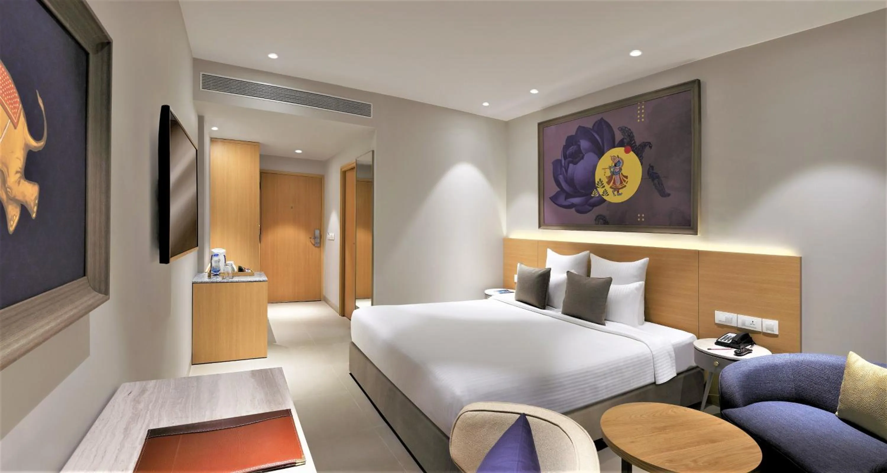 Seating area, Bed in Ginger Dwarka