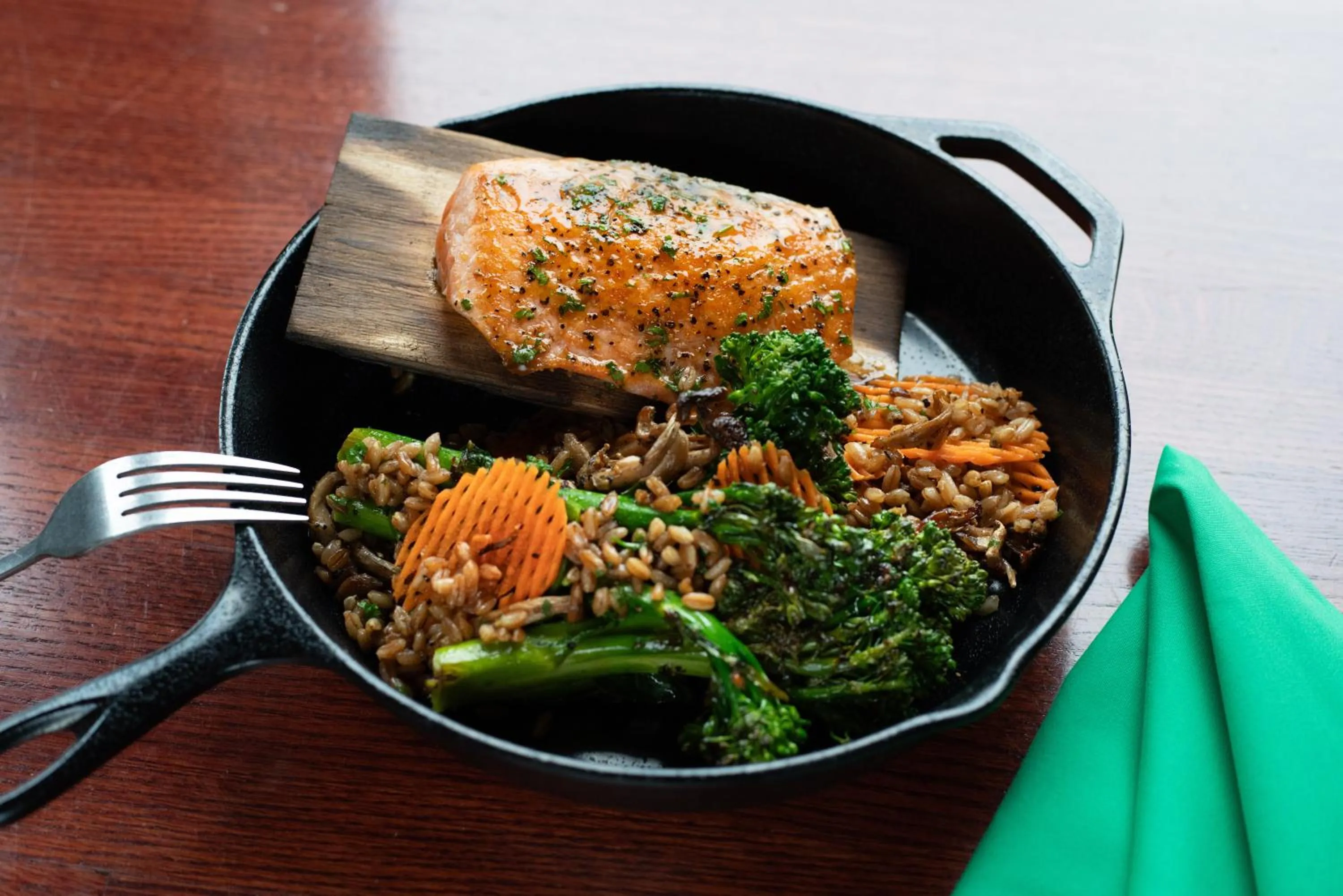 Restaurant/places to eat in Irish Cottage Inn & Suites