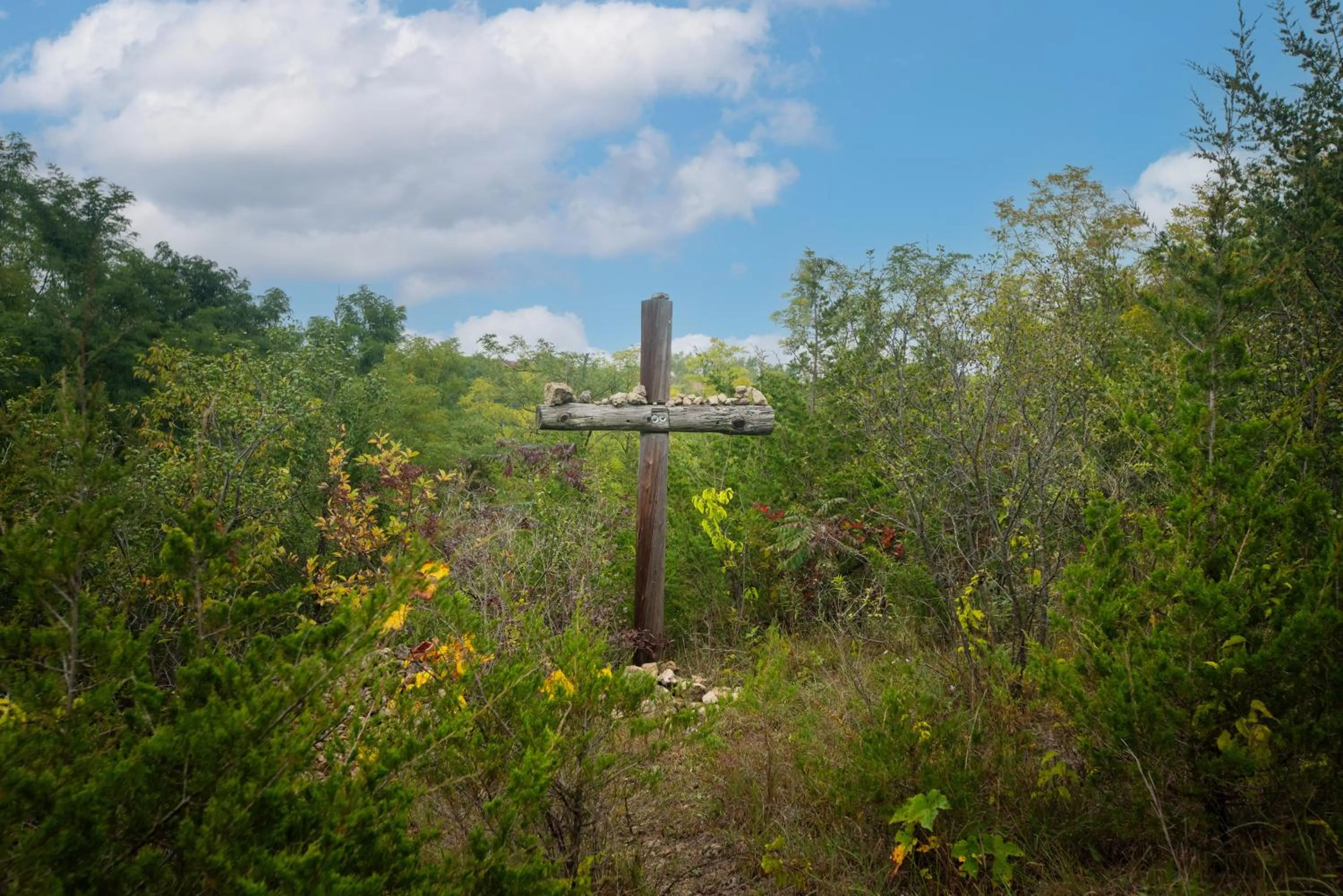 Hiking in Irish Cottage Inn & Suites