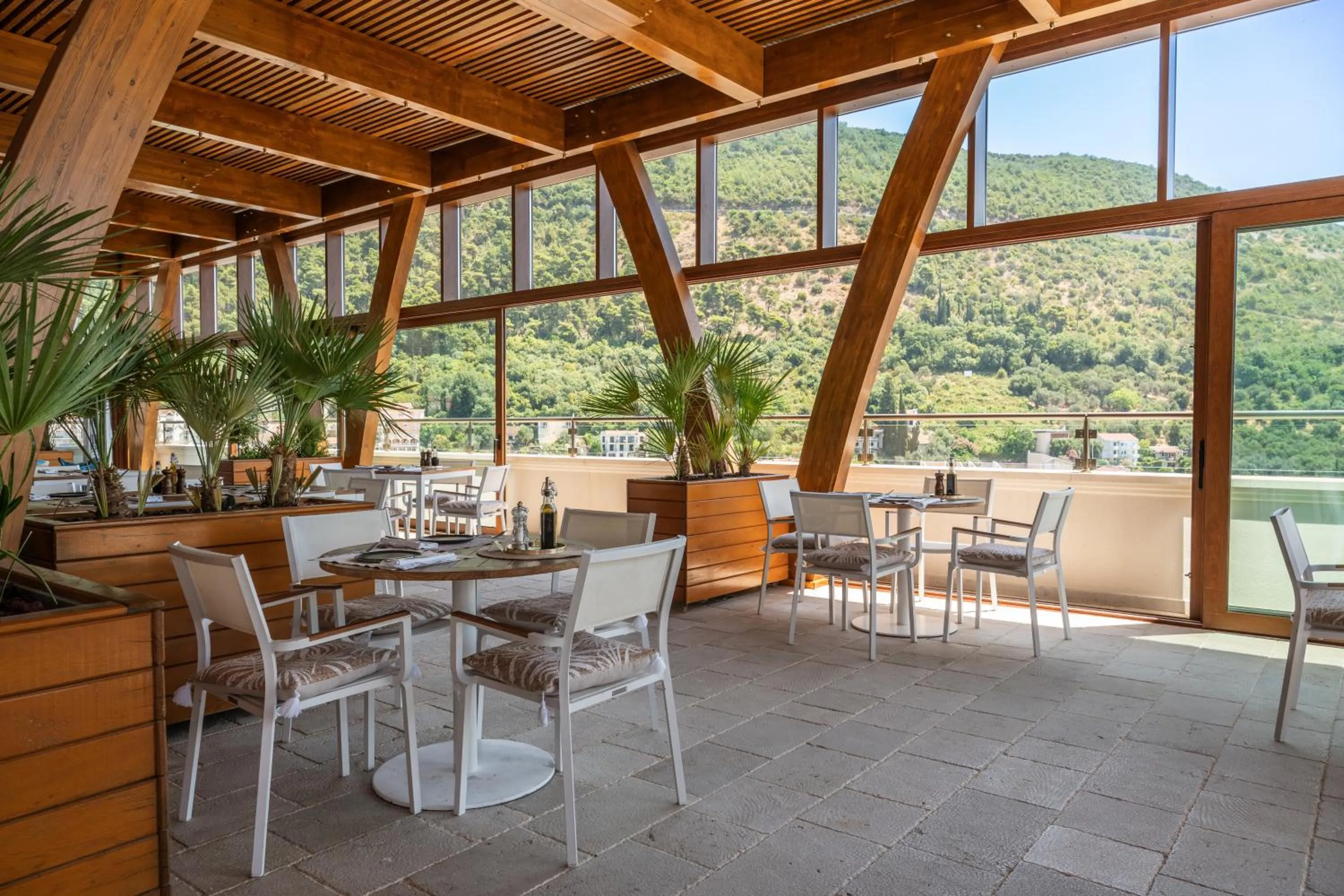 Restaurant/places to eat in Iberostar Waves Slavija