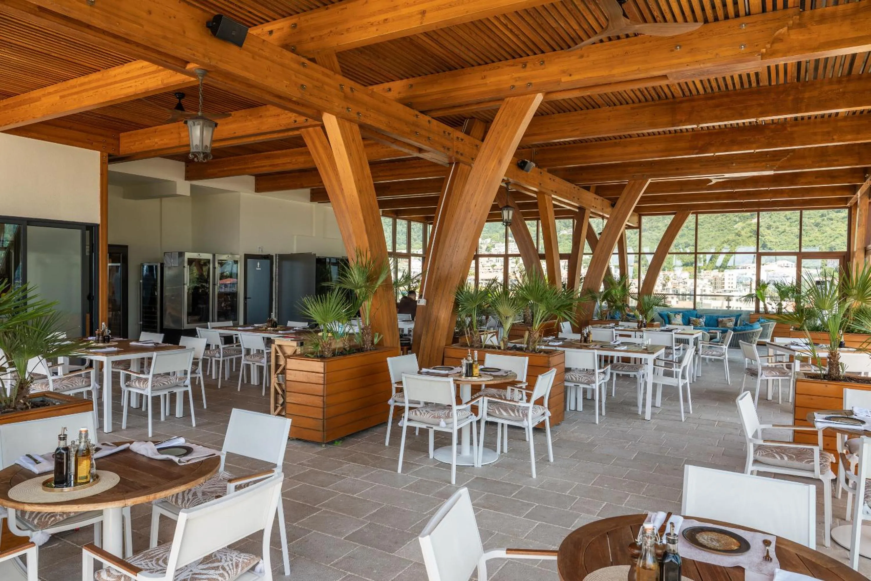 Restaurant/places to eat in Iberostar Waves Slavija