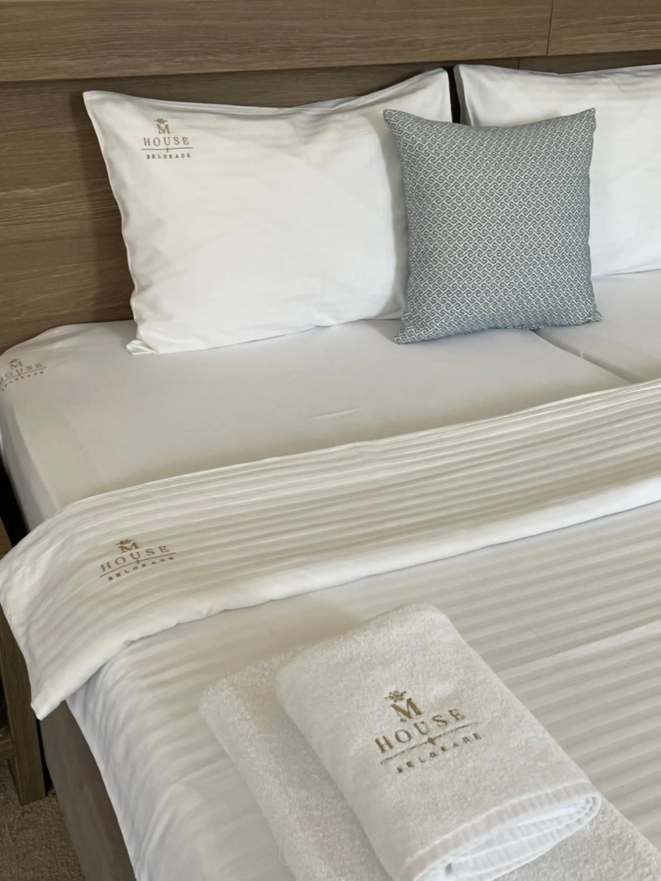 Bed in M House Belgrade Residence