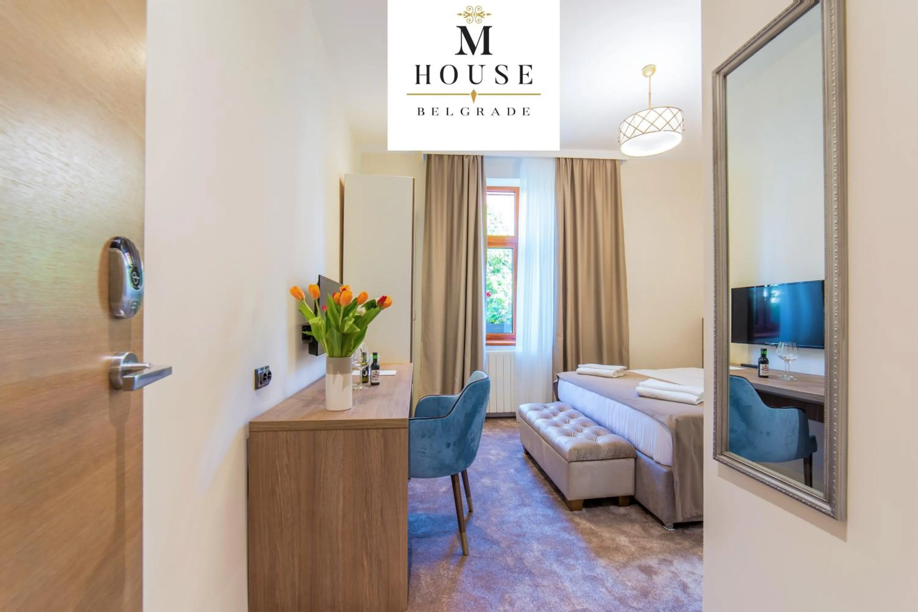 Logo/Certificate/Sign, Bed in M House Belgrade Residence