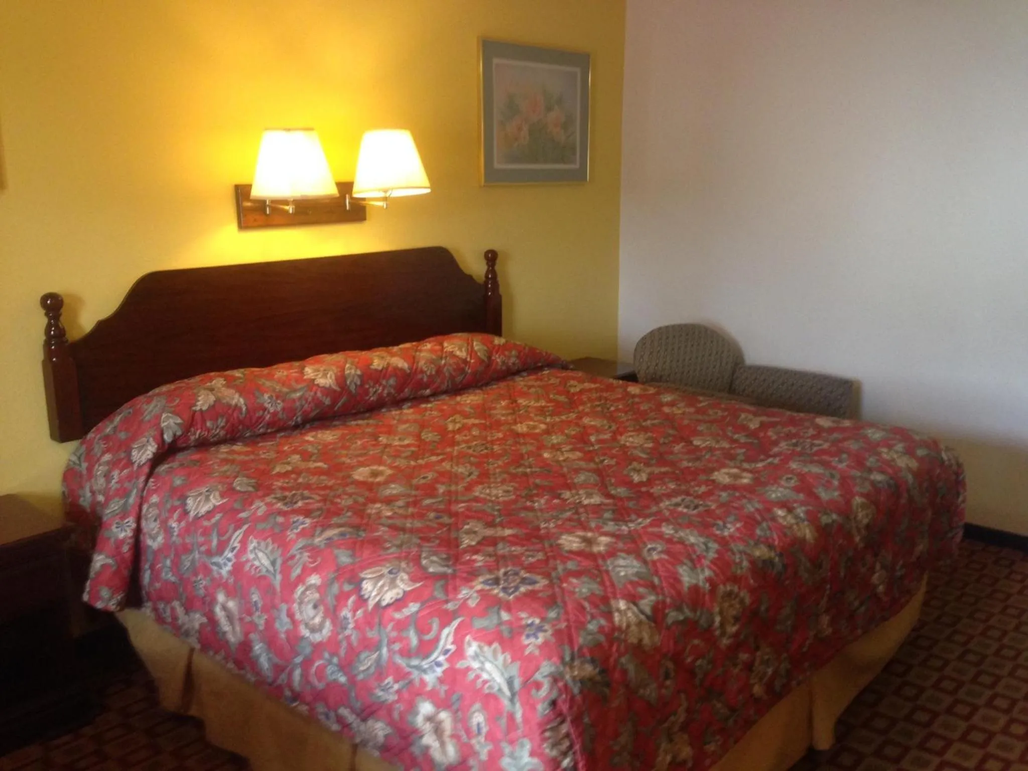 Bed in Stardust Motel