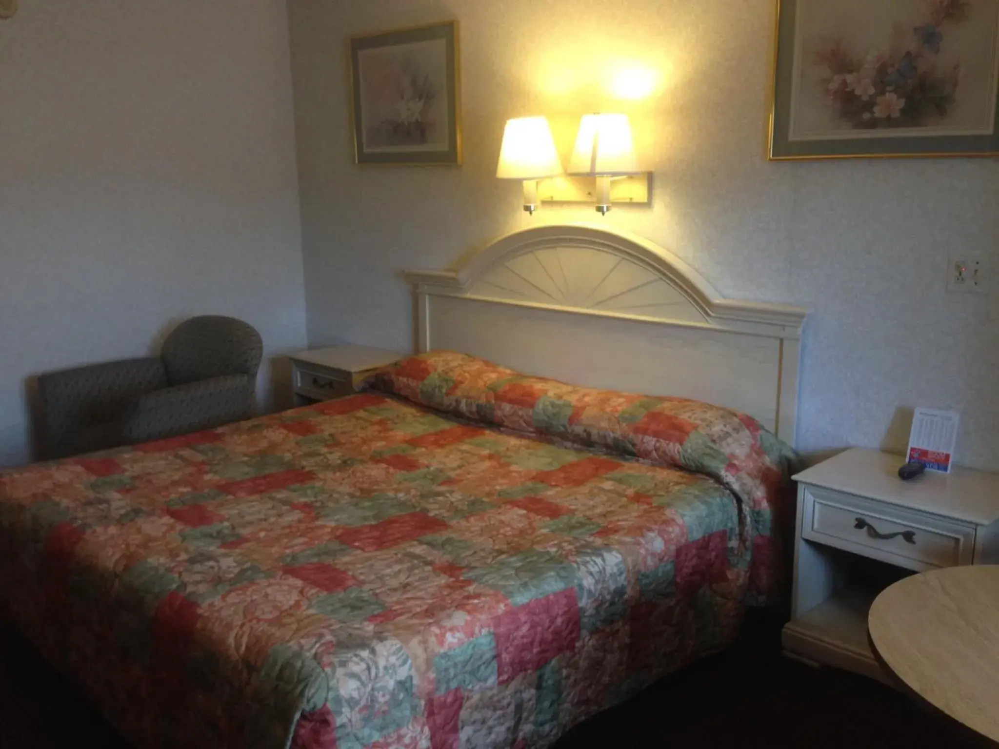 Bed in Stardust Motel Bed in Stardust Motel