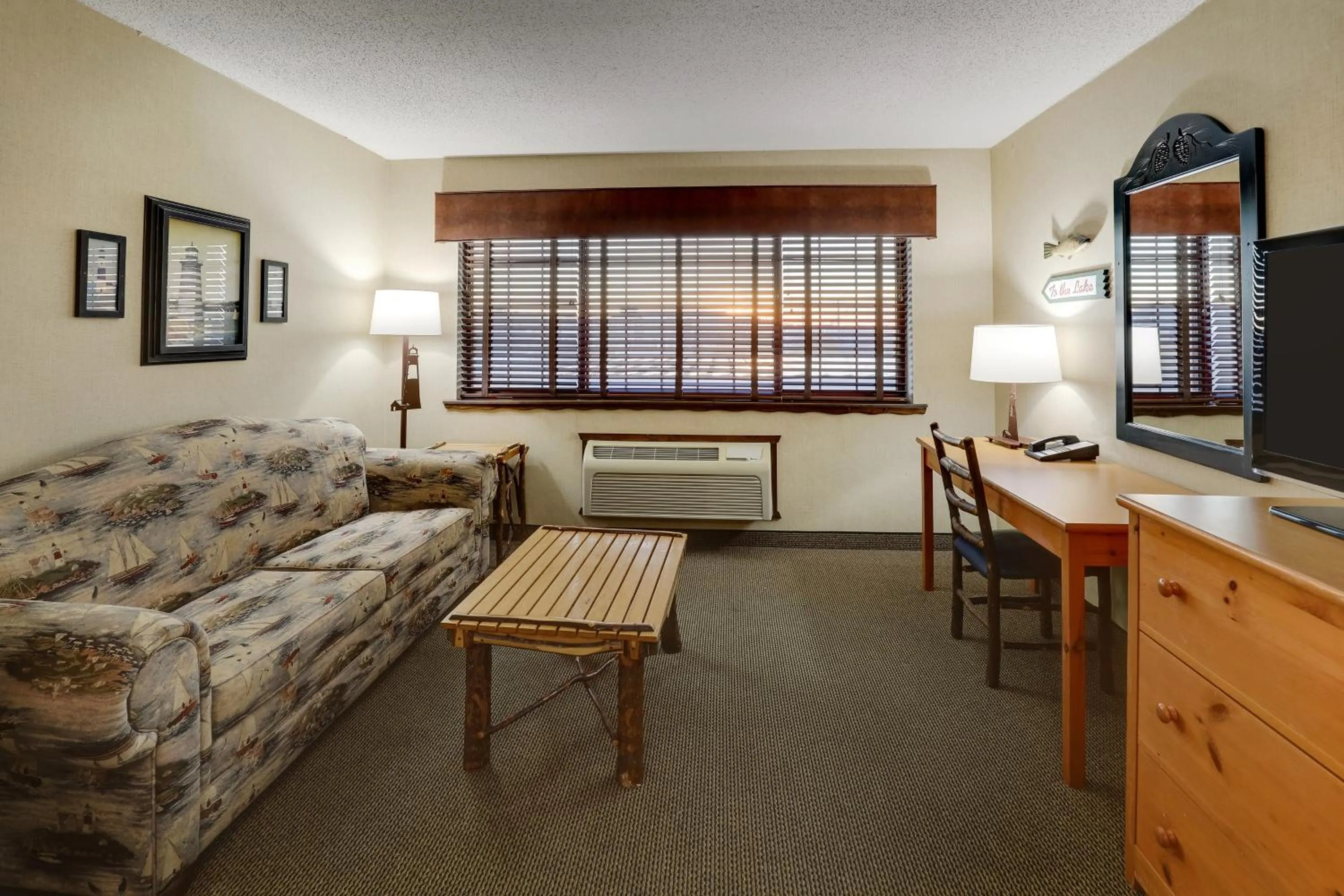 Seating area in Stoney Creek Hotel Quad Cities - Moline