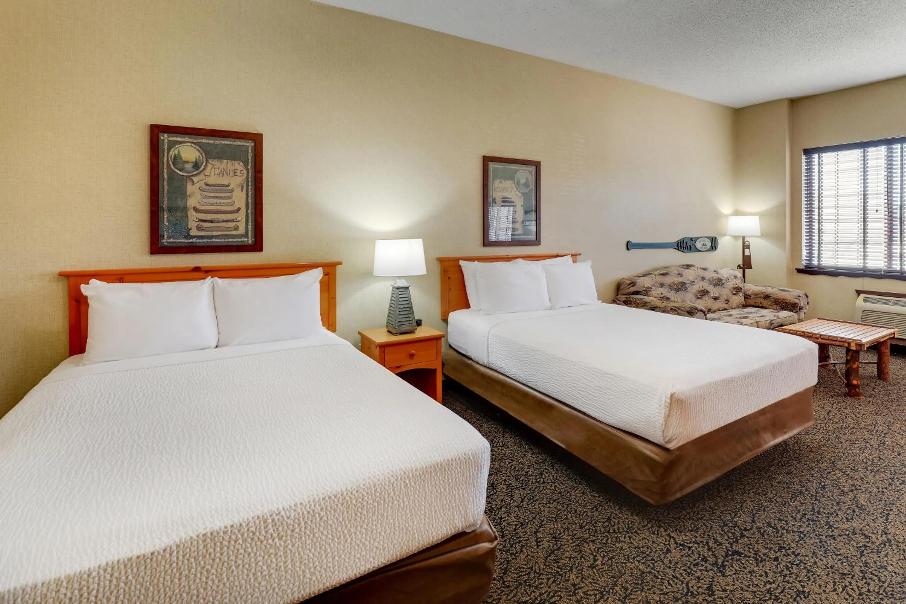 Bed in Stoney Creek Hotel Quad Cities - Moline