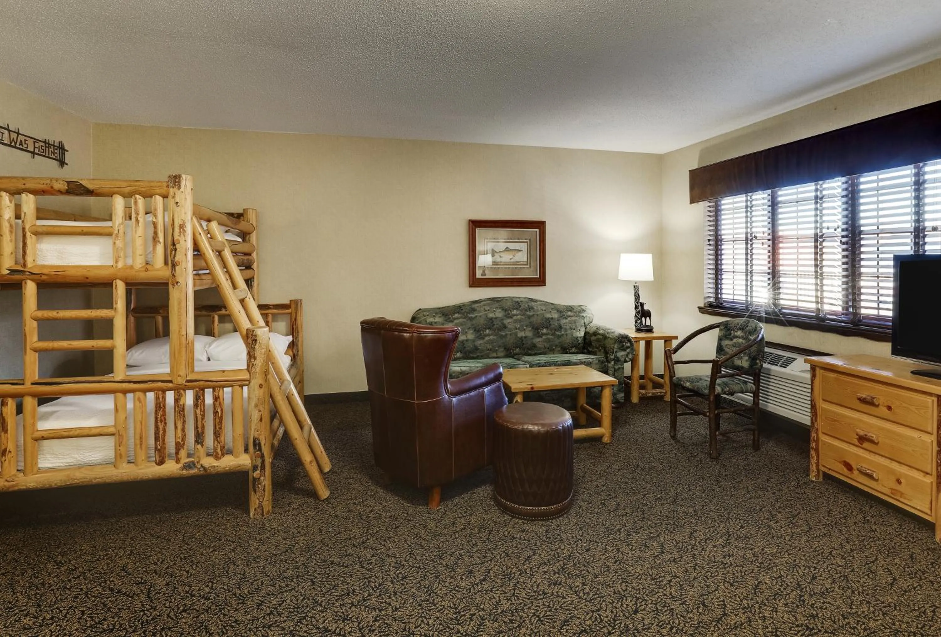 Seating area, Bed in Stoney Creek Hotel Quad Cities - Moline