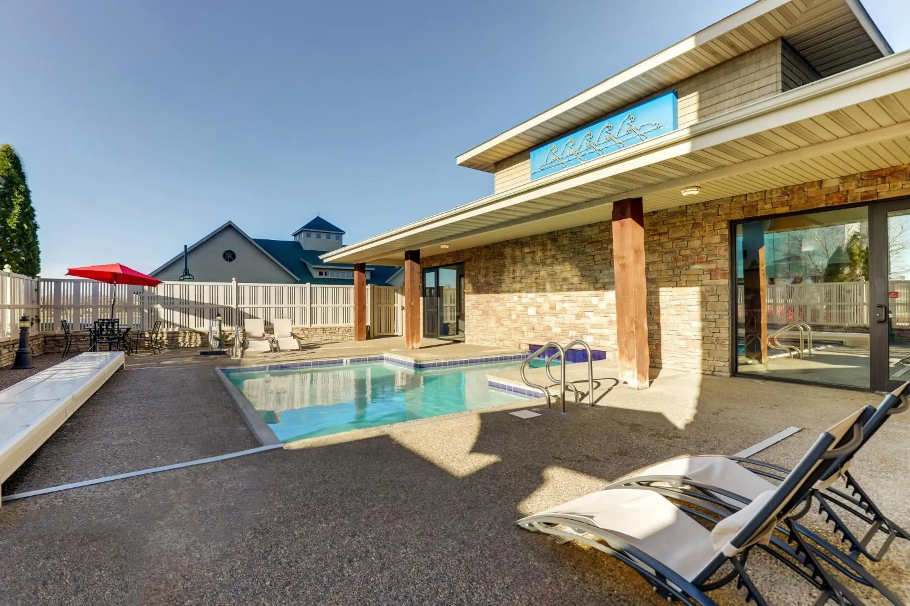 Swimming pool in Stoney Creek Hotel Quad Cities - Moline Swimming pool in Stoney Creek Hotel Quad Cities - Moline
