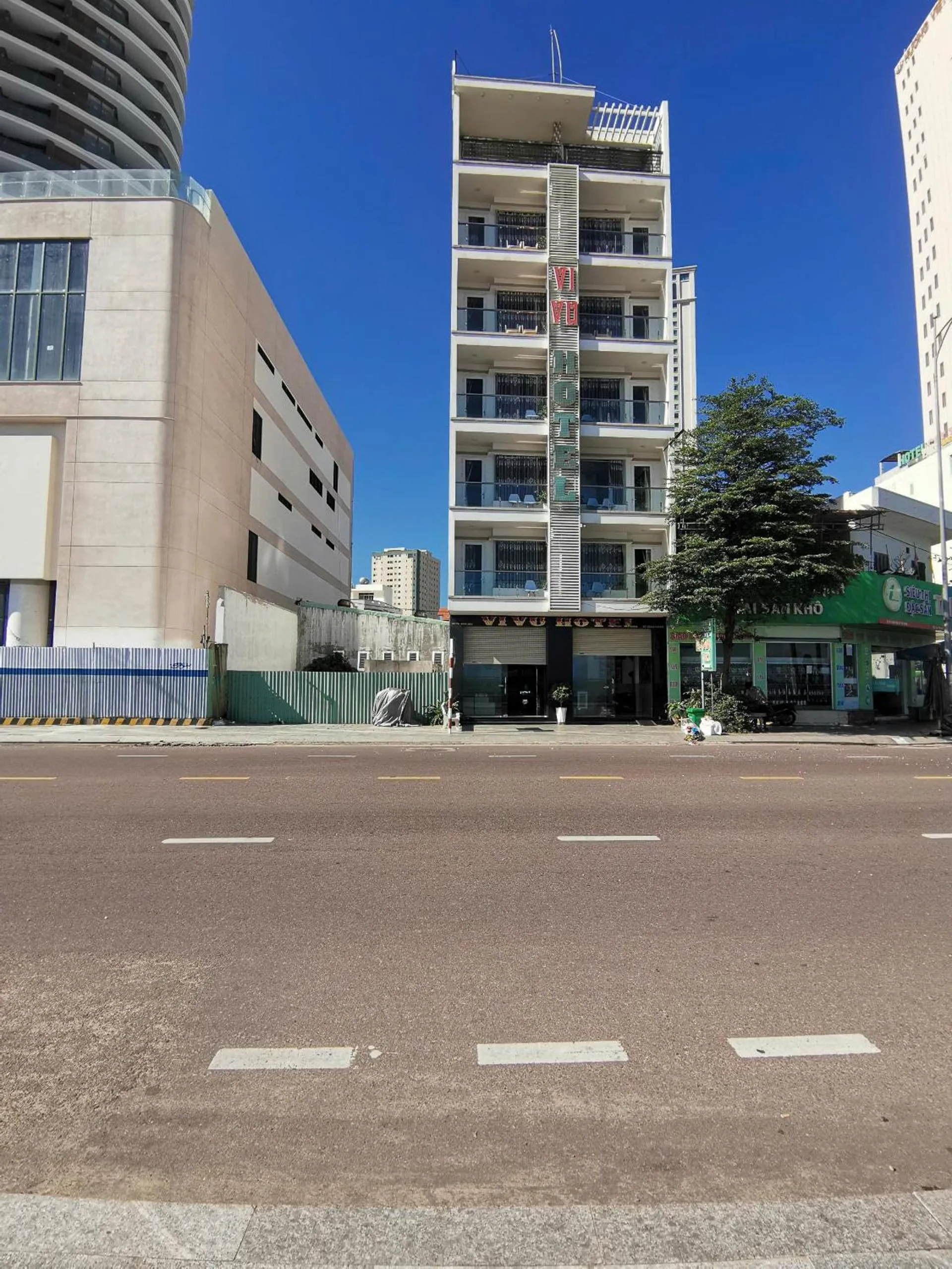 Property building in VIVU HOTEL