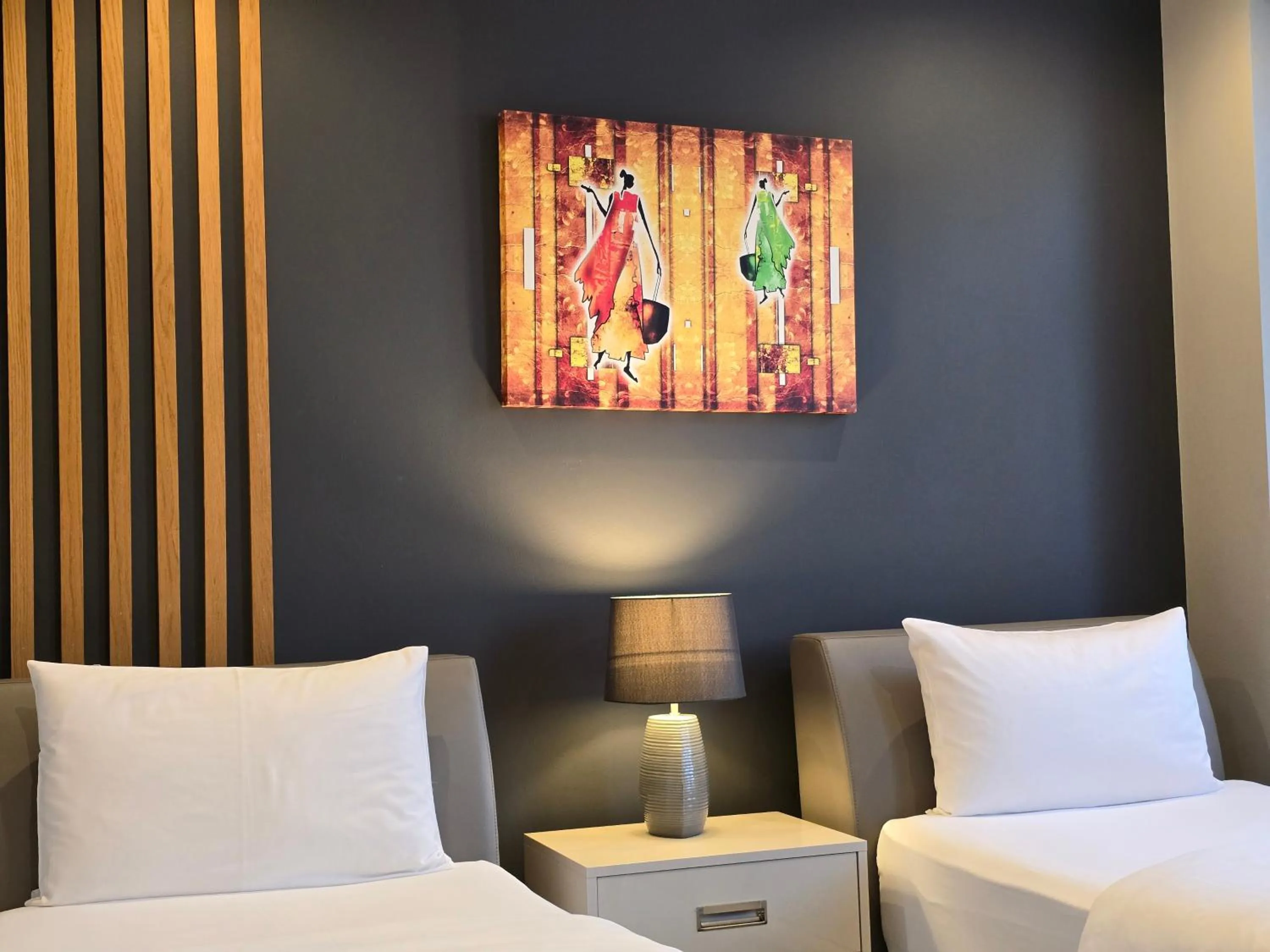 Bed in Silver 39 Corner Hotel