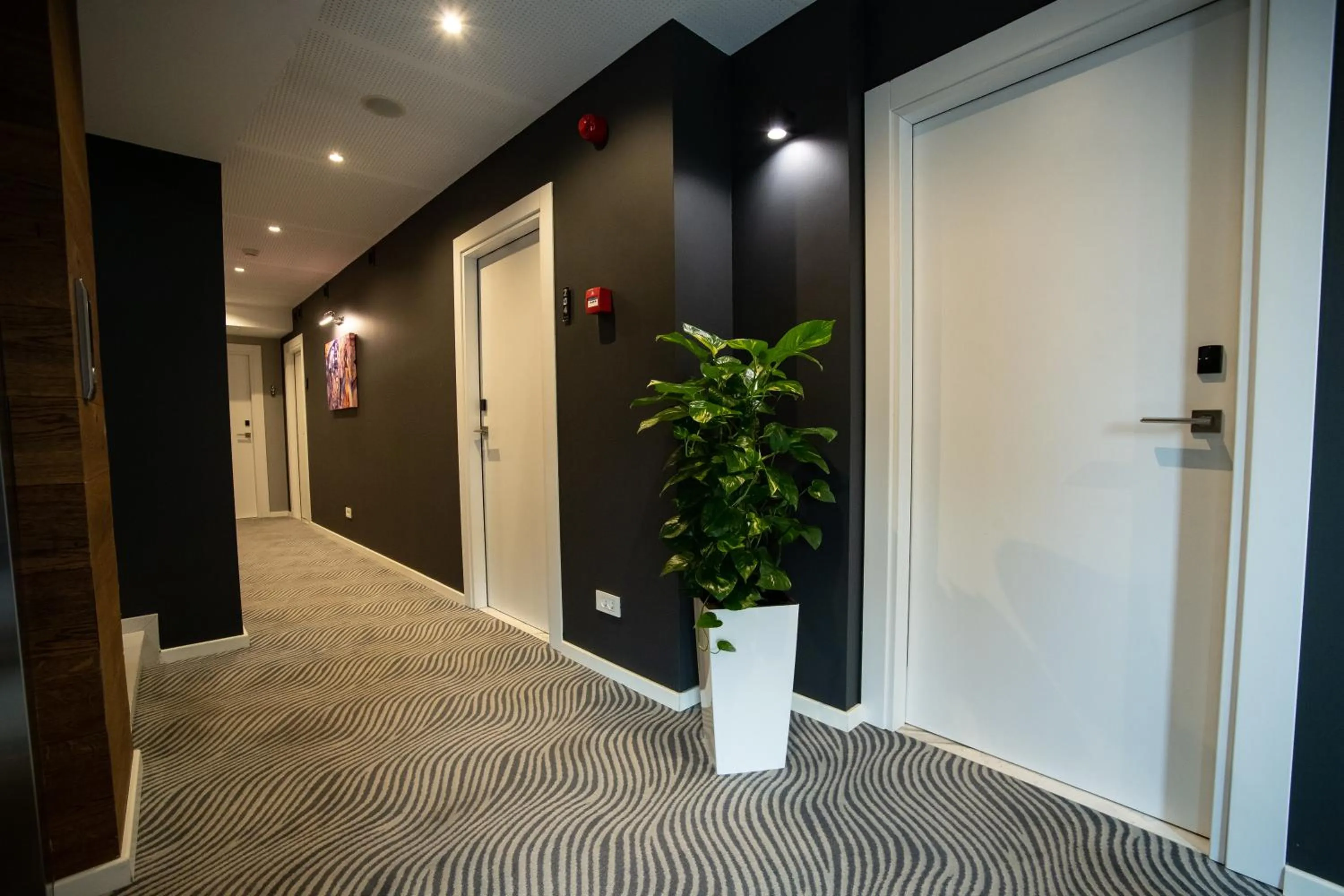 Facade/entrance in Silver 39 Corner Hotel