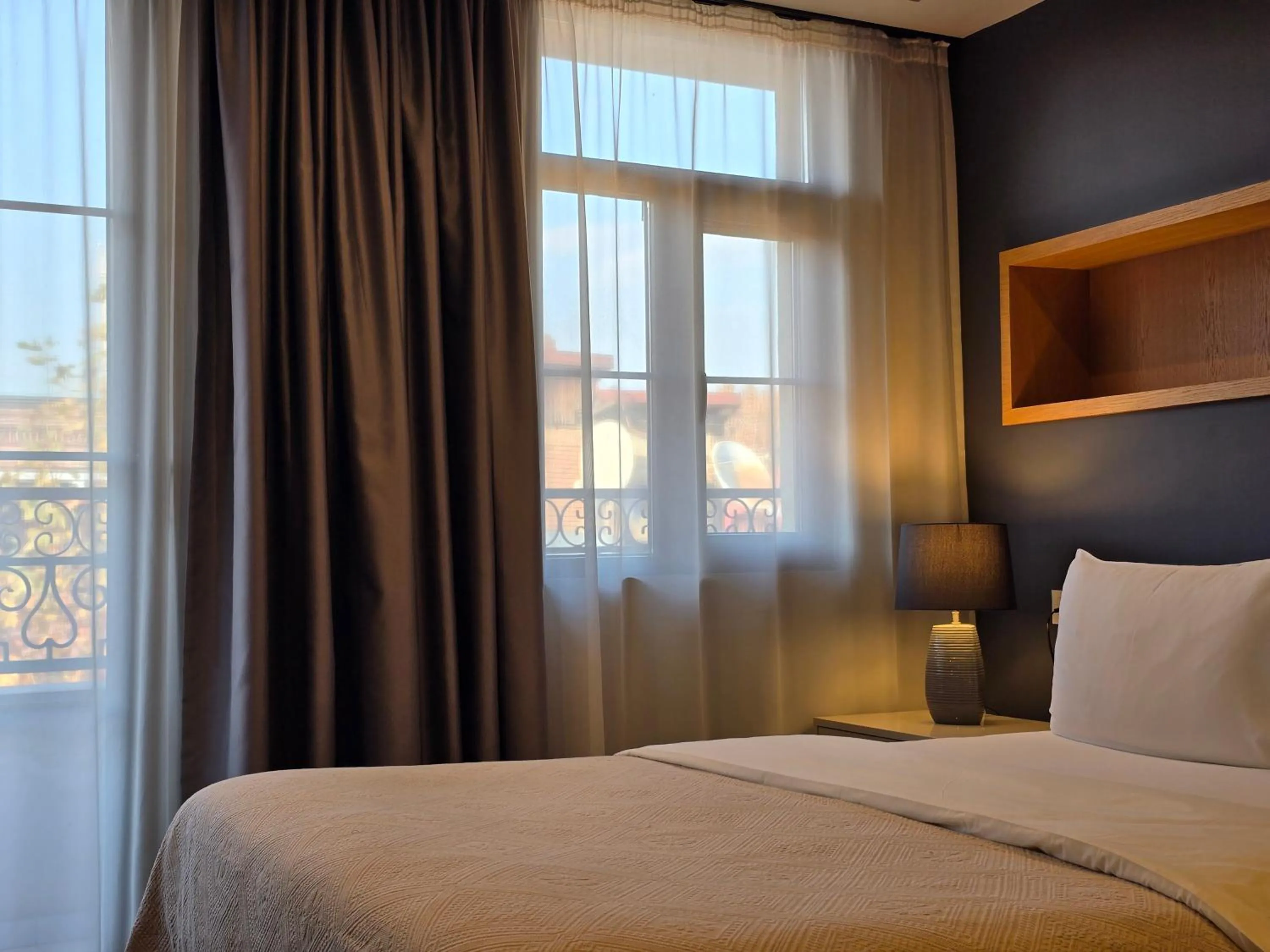 Property building, Bed in Silver 39 Corner Hotel