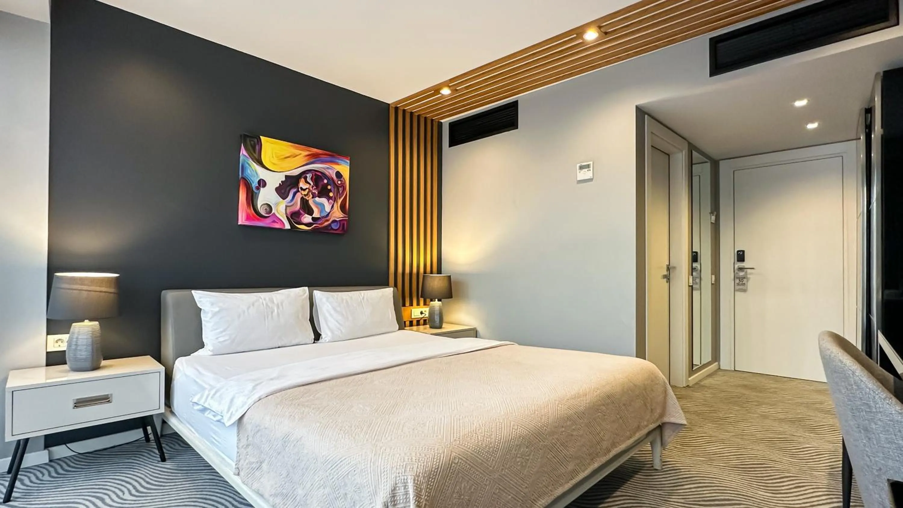 Bed in Silver 39 Corner Hotel