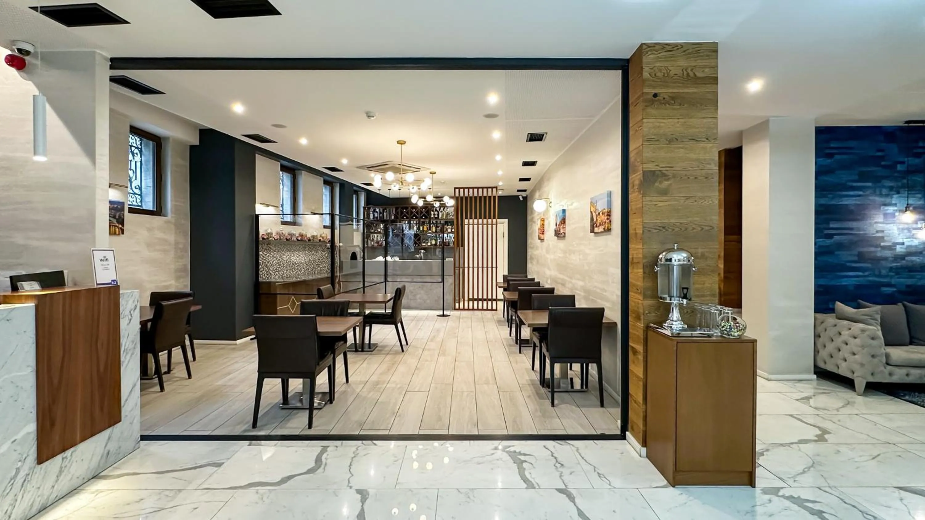 Property building in Silver 39 Corner Hotel