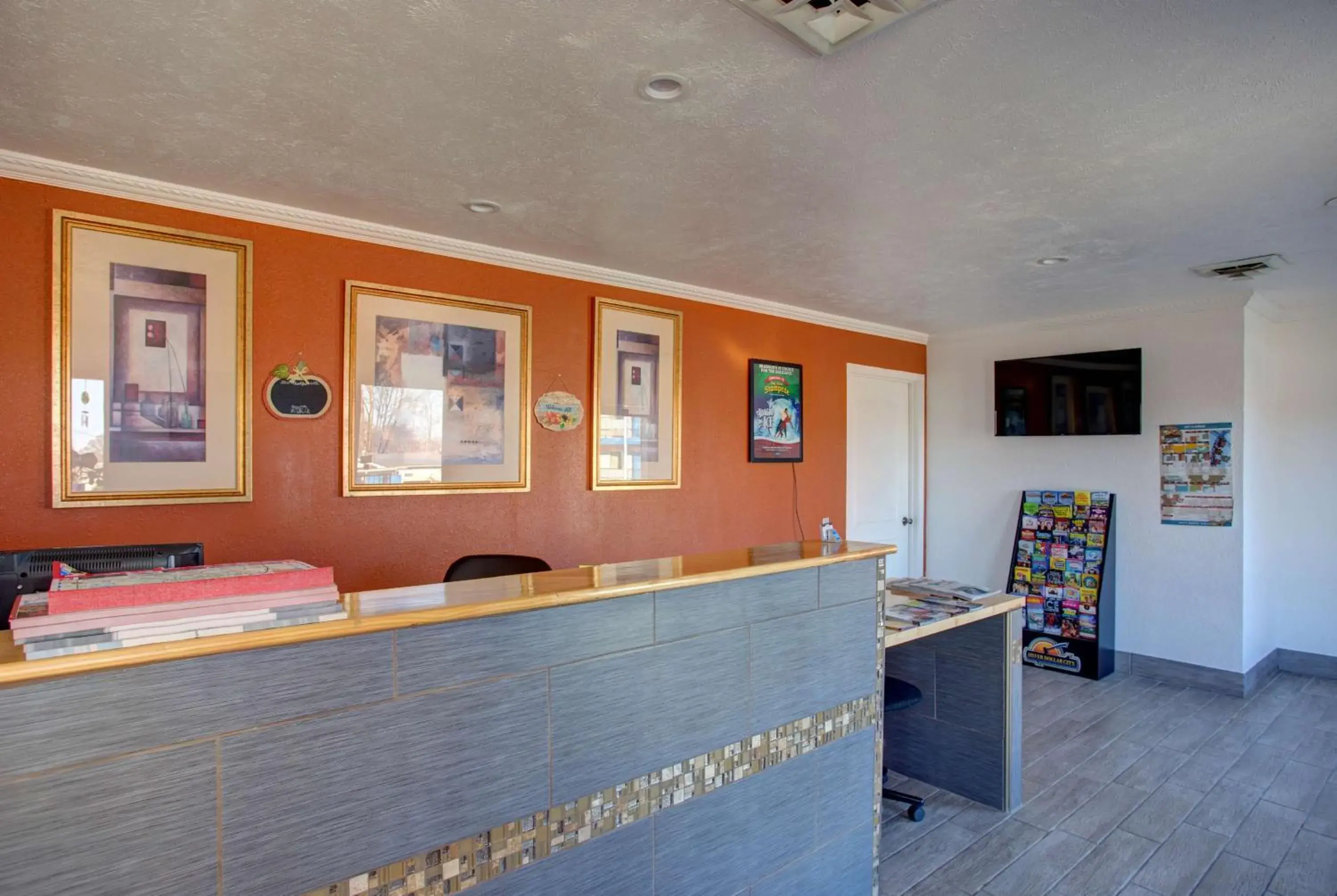 Lobby or reception in Motel 6 Branson, Mo Lobby or reception in Motel 6 Branson, Mo