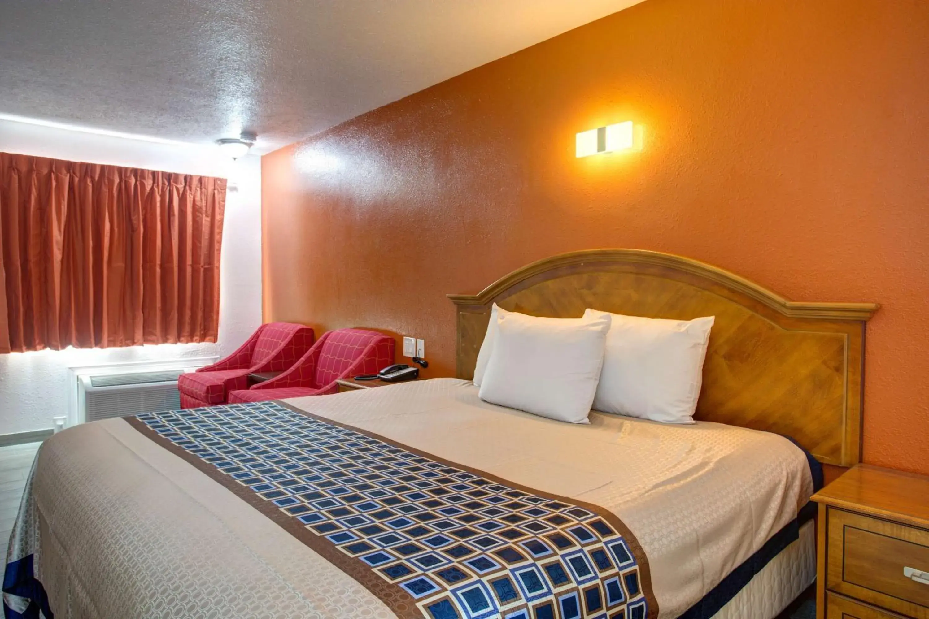 Photo of the whole room, Bed in Motel 6 Branson, Mo Photo of the whole room, Bed in Motel 6 Branson, Mo