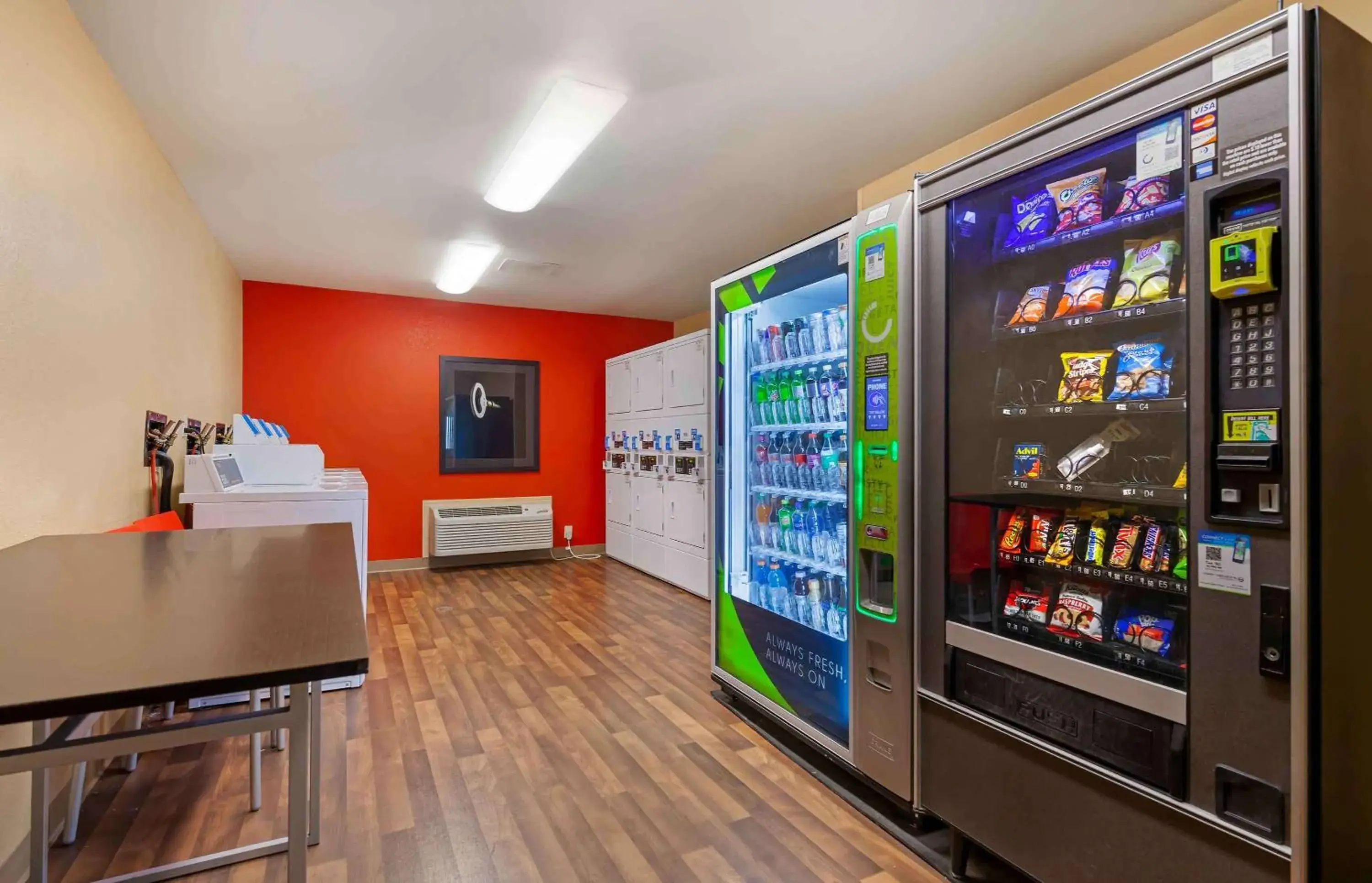 Property building in Extended Stay America Suites - Madison - Junction Court Property building in Extended Stay America Suites - Madison - Junction Court