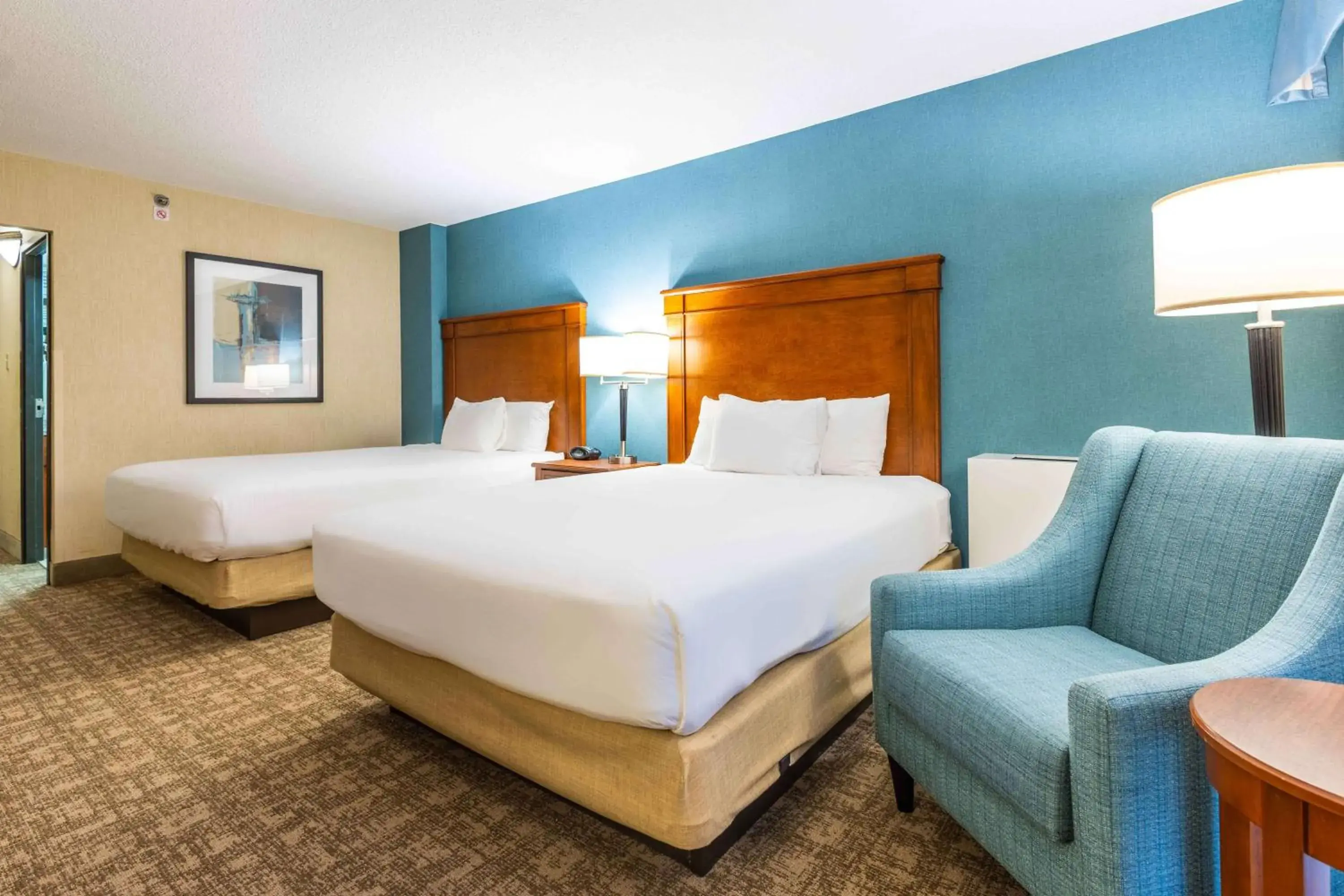 Bedroom, Bed in Pear Tree Inn St. Louis Near Union Station Bedroom, Bed in Pear Tree Inn St. Louis Near Union Station