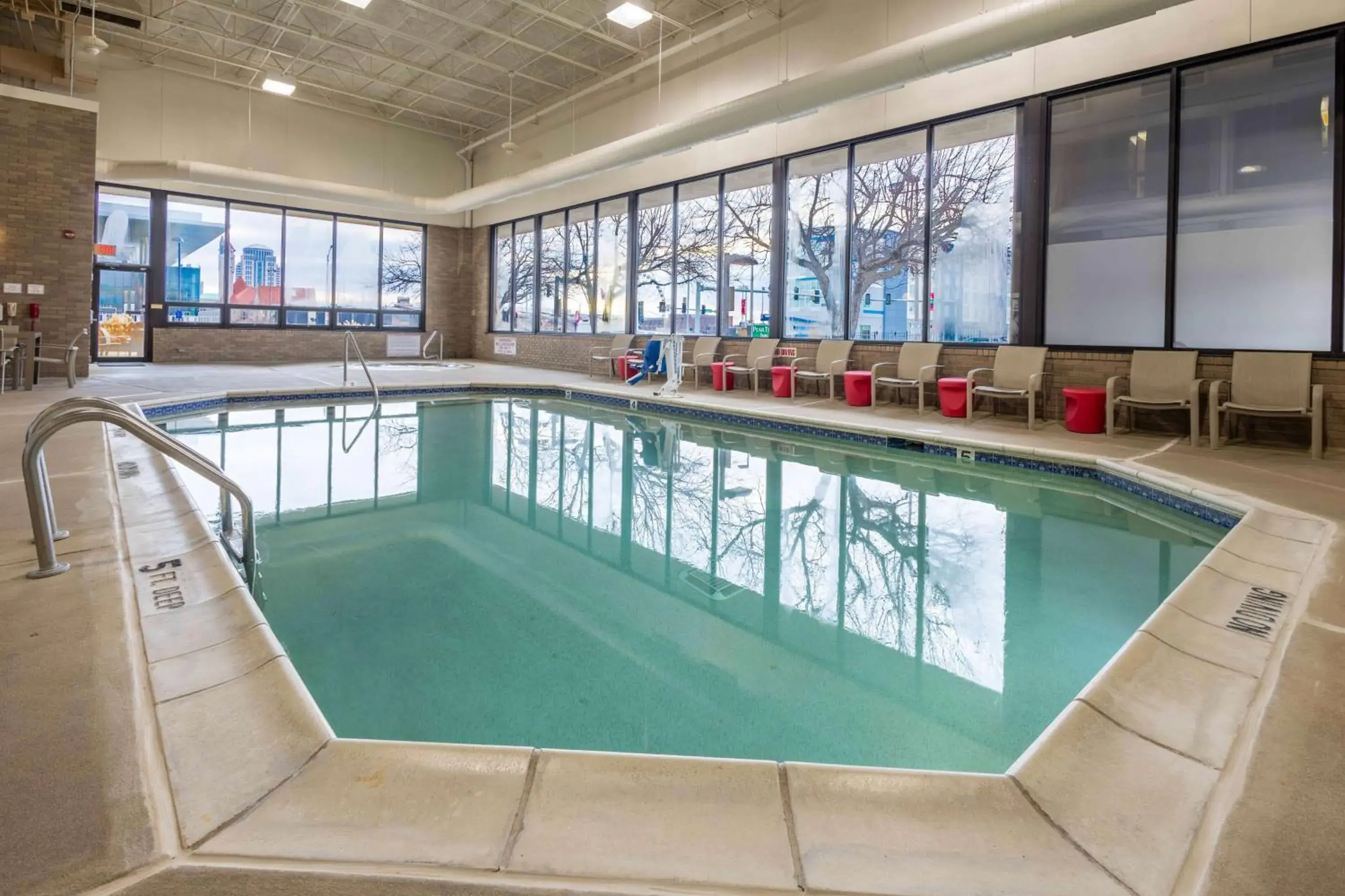 Pool view in Pear Tree Inn St. Louis Near Union Station Pool view in Pear Tree Inn St. Louis Near Union Station