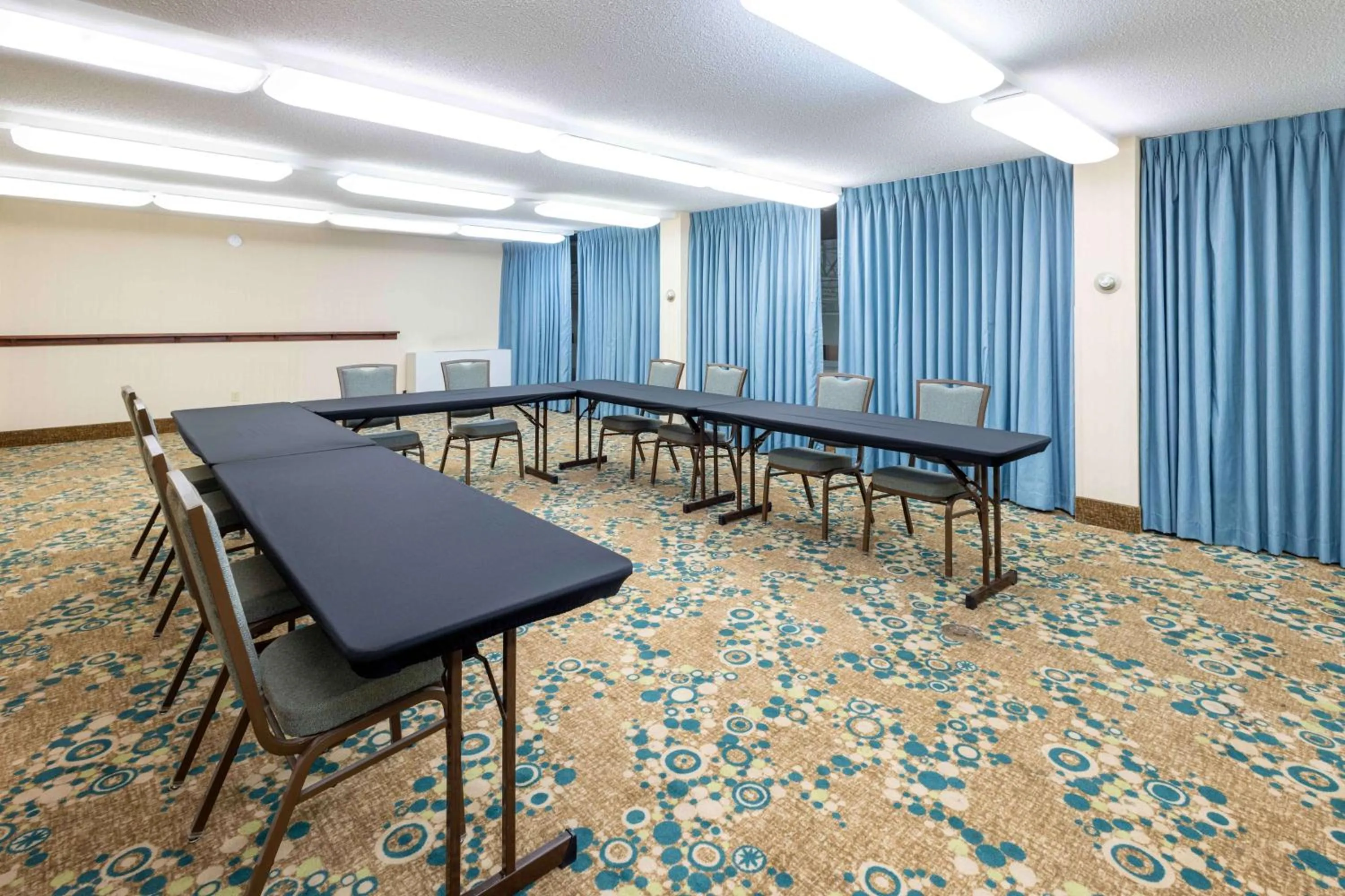 Meeting/conference room in Pear Tree Inn St. Louis Near Union Station