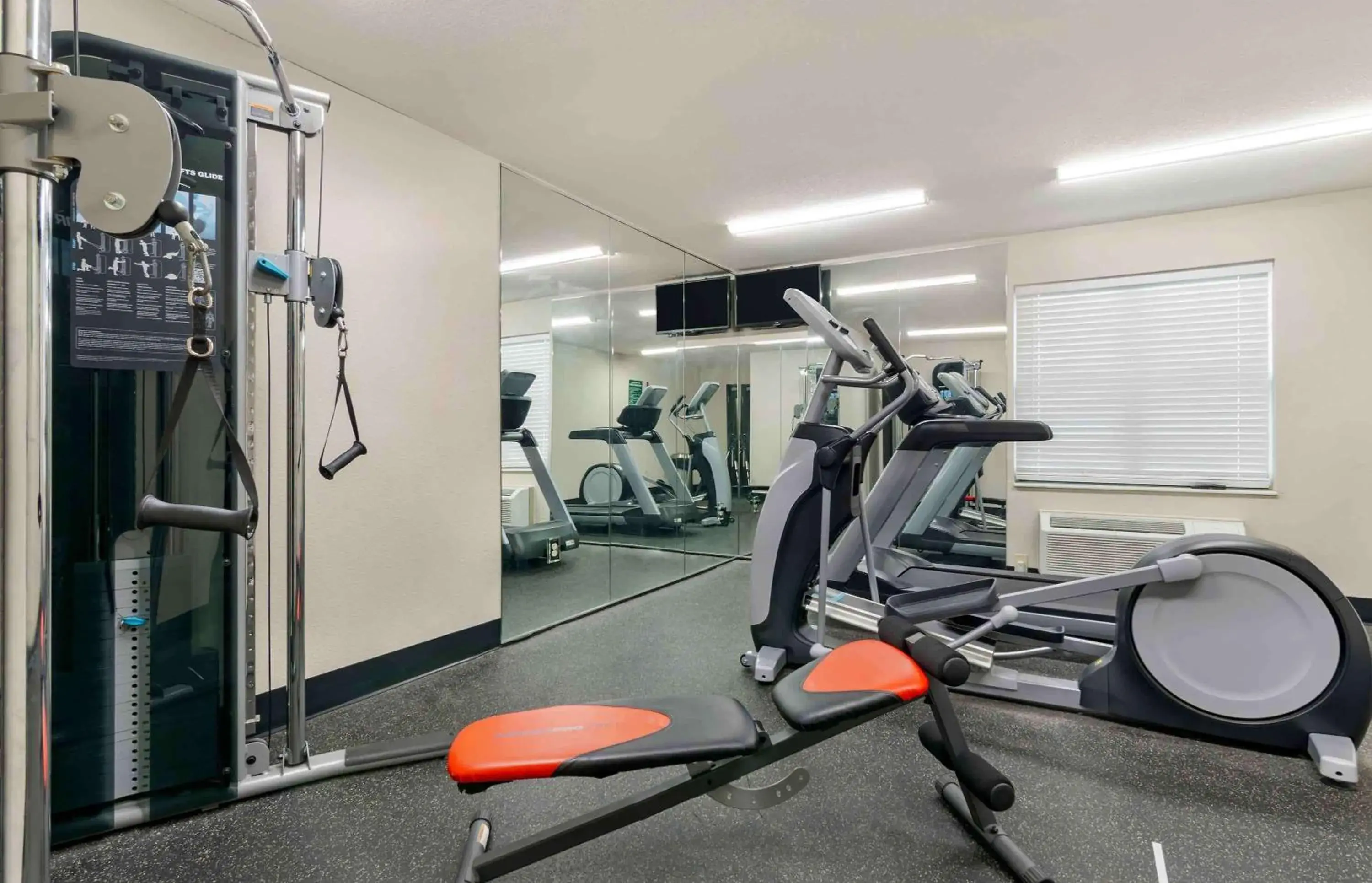 Fitness centre/facilities in Extended Stay America Suites - Kansas City - Airport Fitness centre/facilities in Extended Stay America Suites - Kansas City - Airport