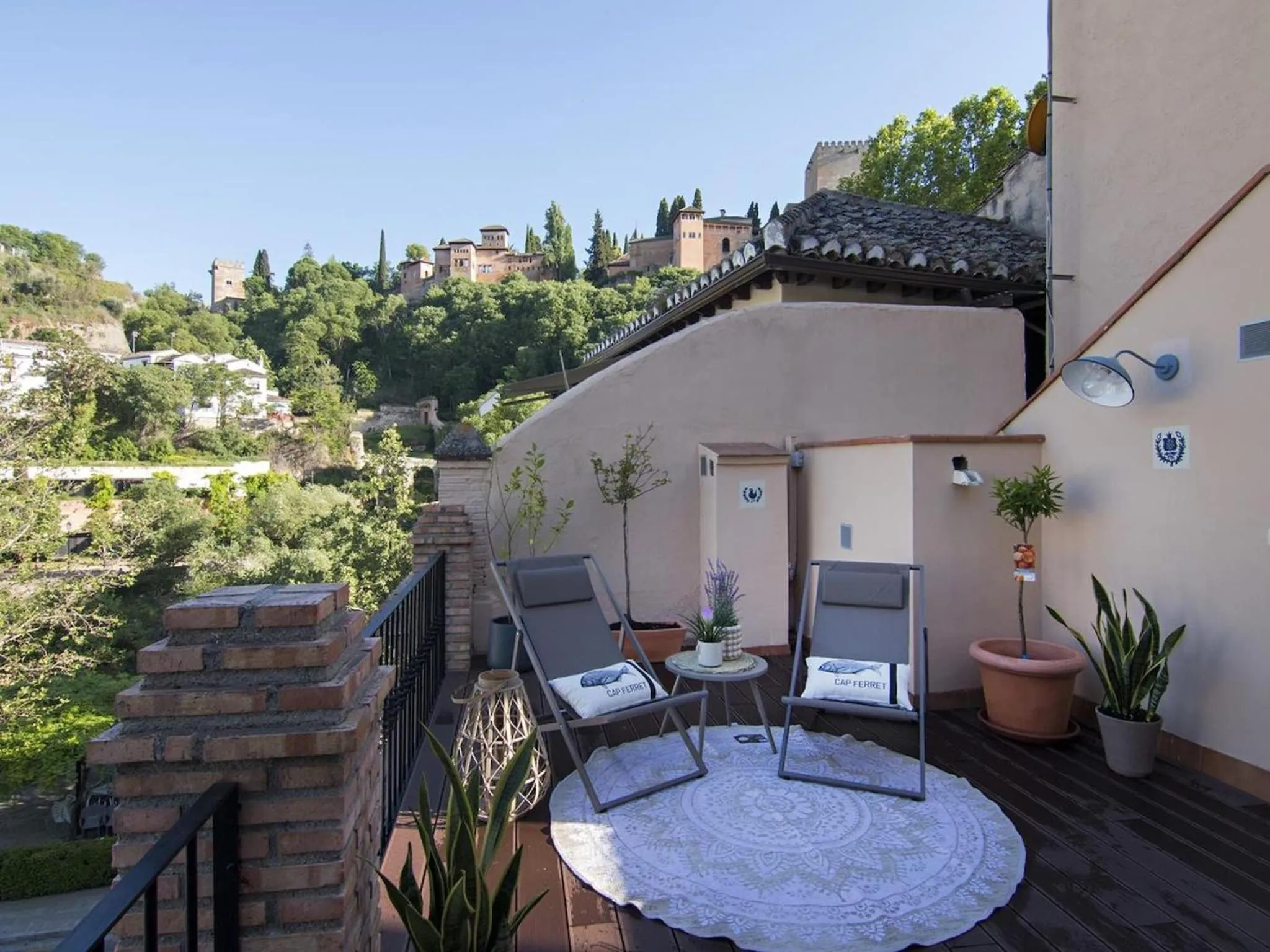 ChezmoiHomes Alhambra Boutique Terrace