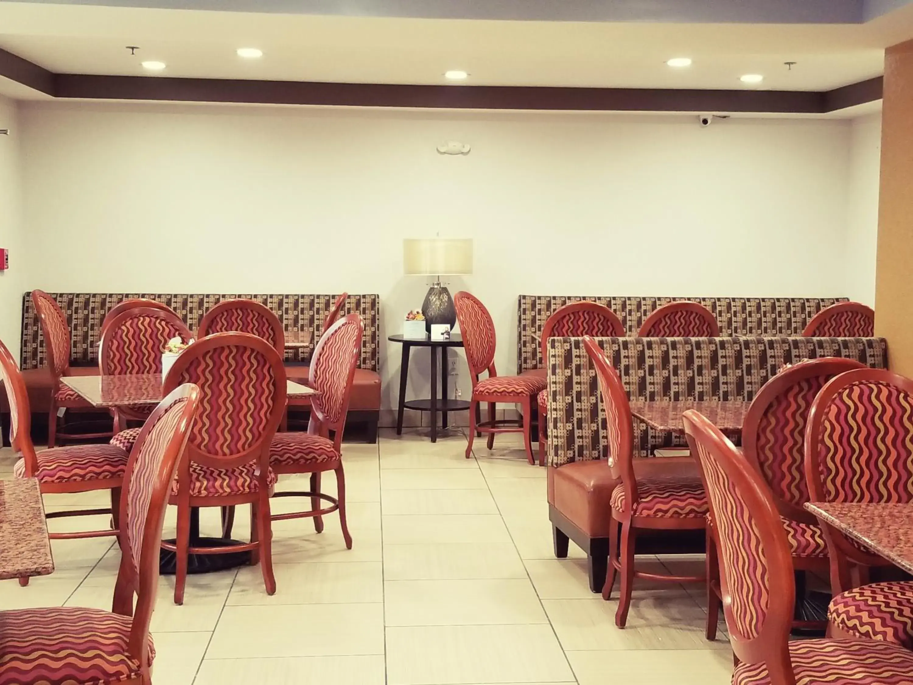 Breakfast in Travelodge by Wyndham Fort Wayne North Breakfast in Travelodge by Wyndham Fort Wayne North