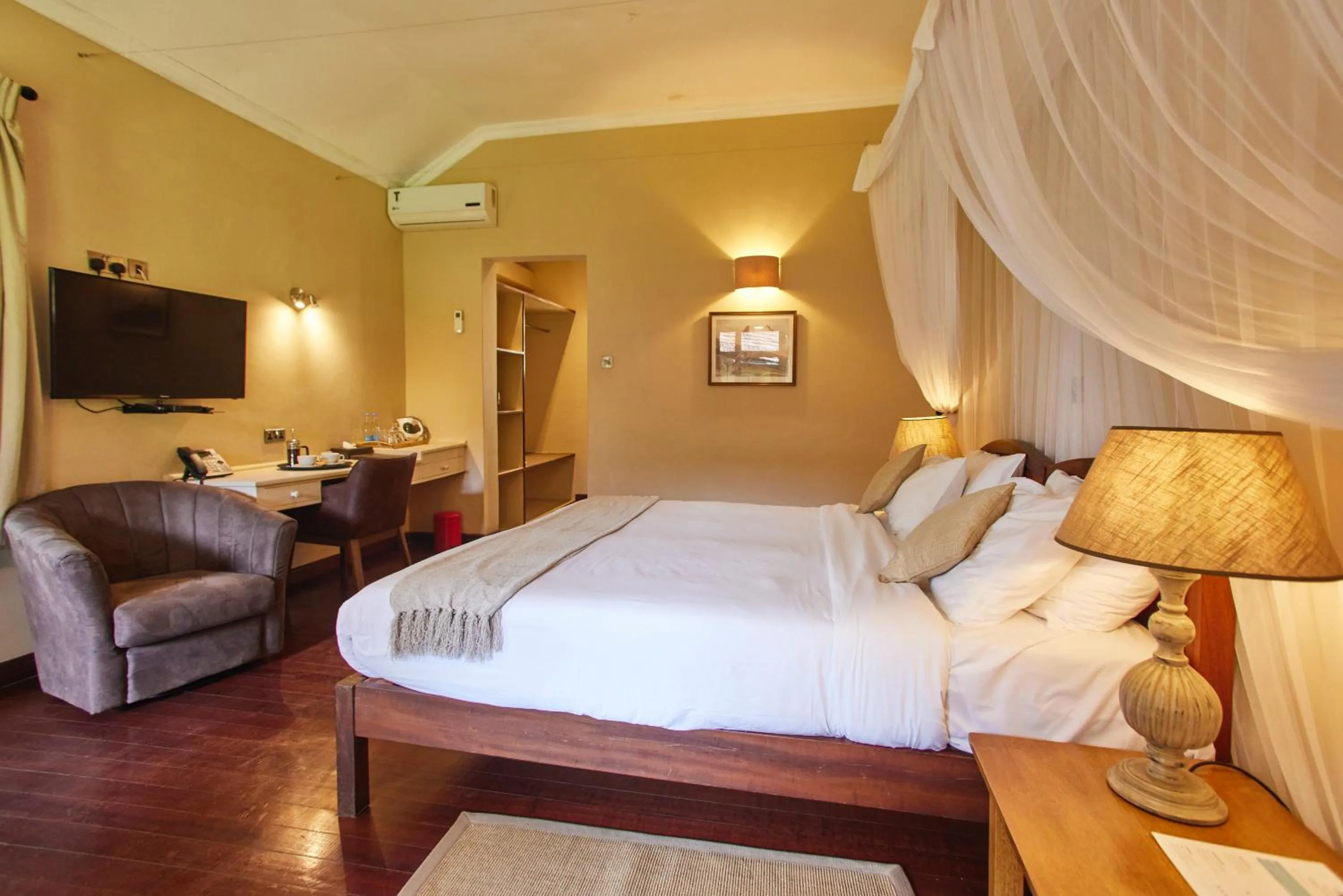 Guests, Bed in Aero Club of East Africa