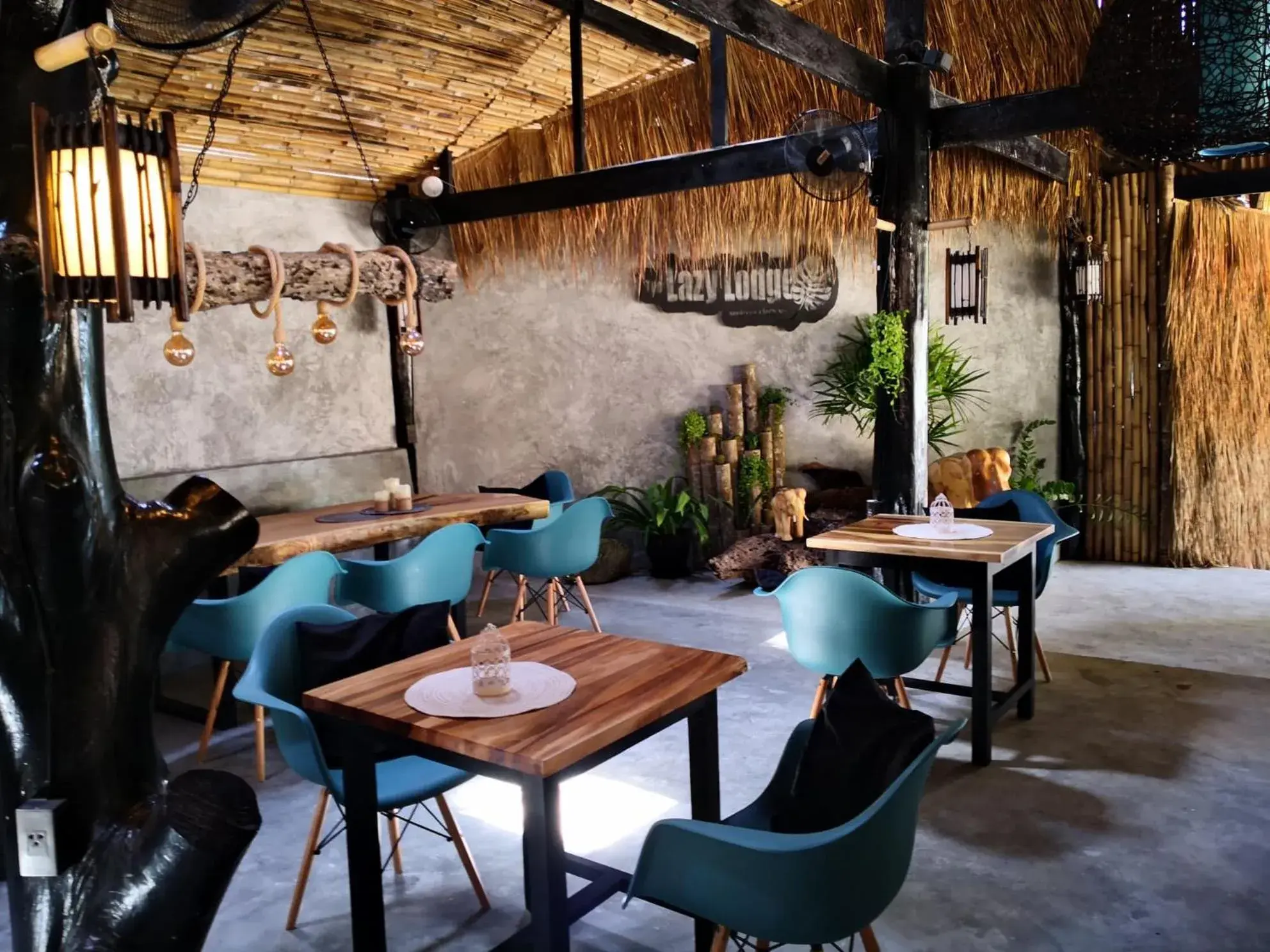 Restaurant/places to eat in The Lazy Lodge Restaurant/places to eat in The Lazy Lodge