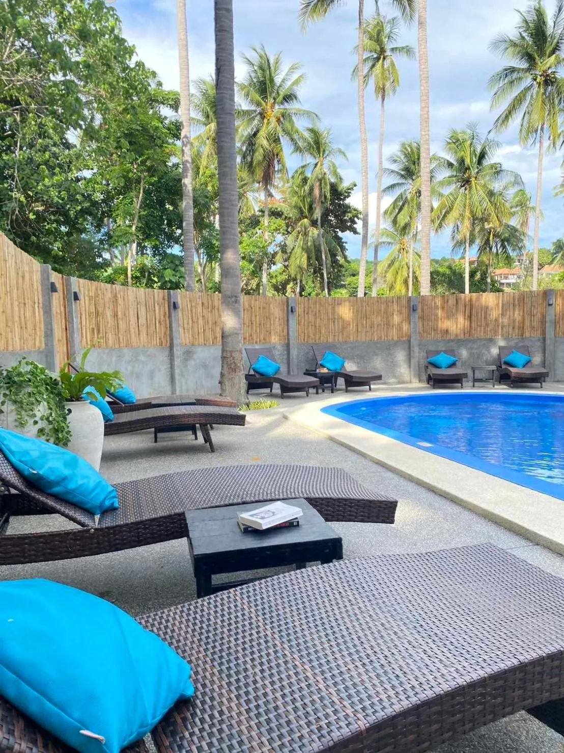 Swimming pool in The Lazy Lodge