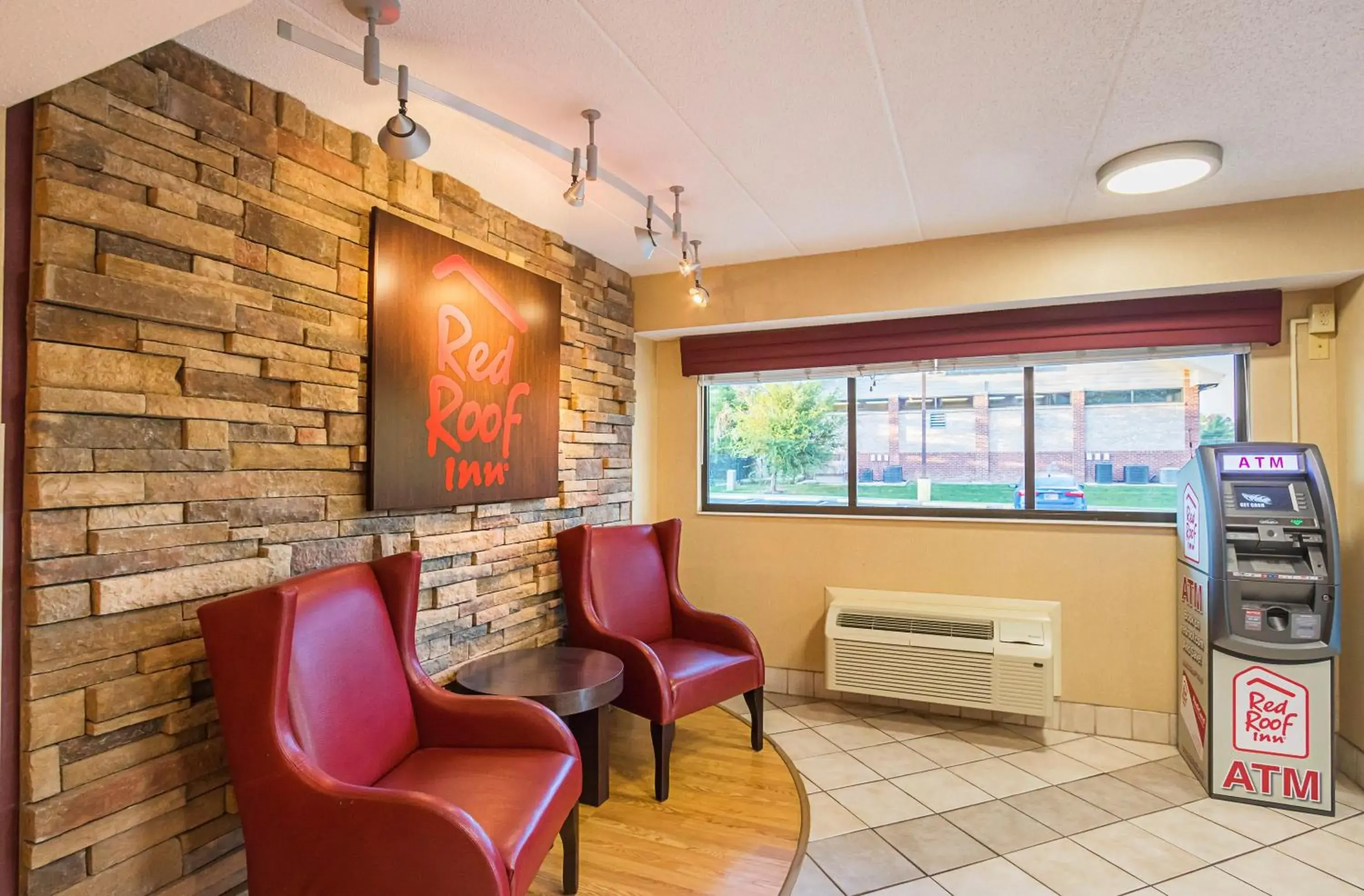 Lobby or reception in Red Roof Inn Indianapolis North - College Park