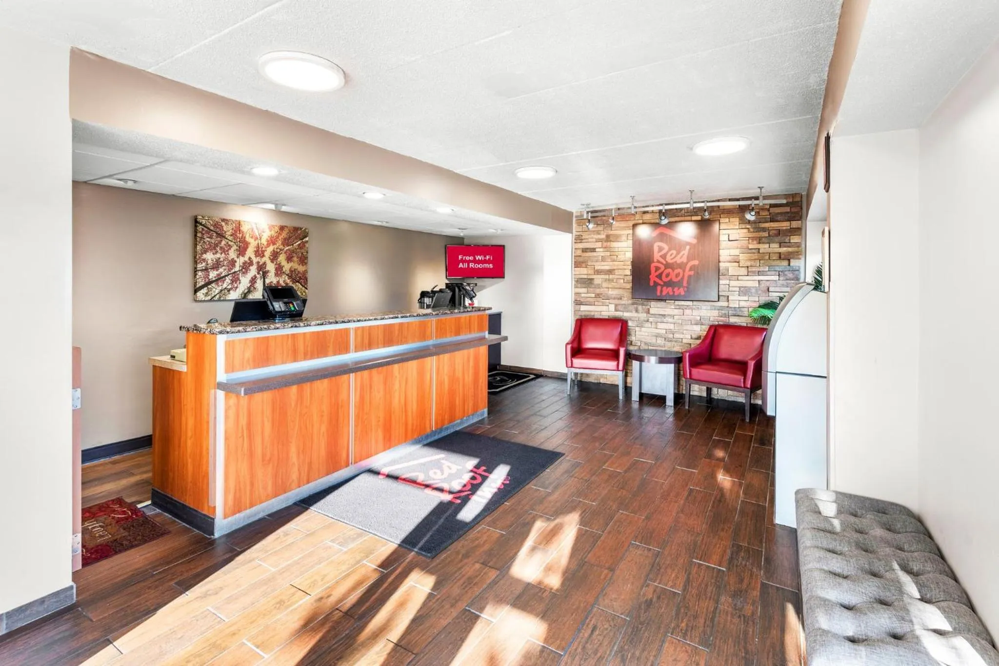 Lobby or reception in Red Roof Inn Indianapolis North - College Park