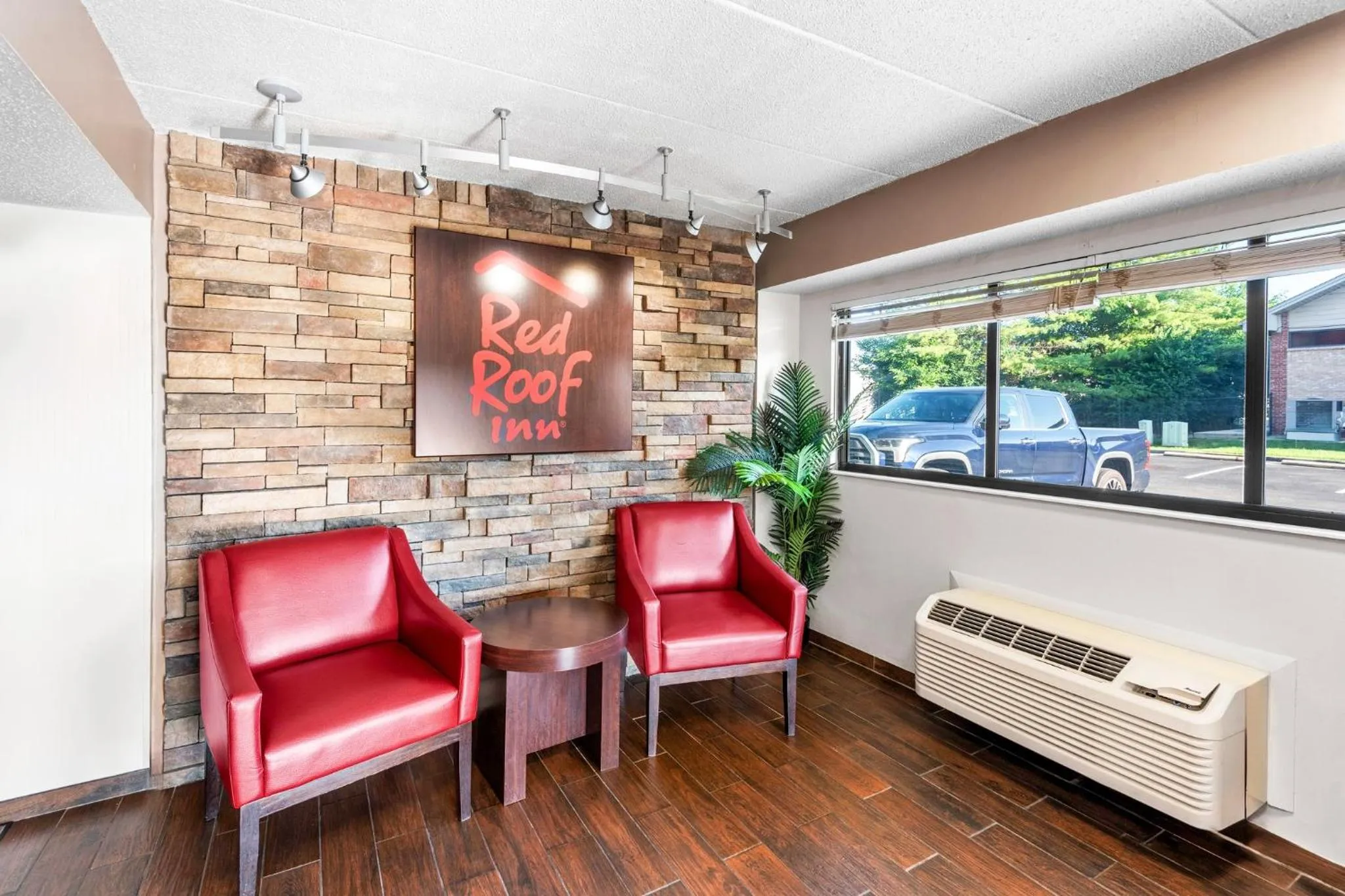 Lobby or reception in Red Roof Inn Indianapolis North - College Park