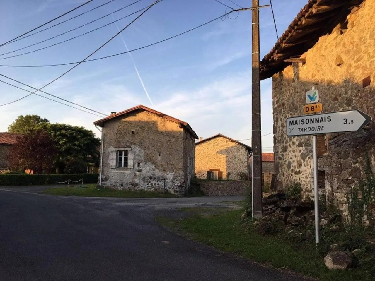 Neighbourhood in The Annexe Chadalais