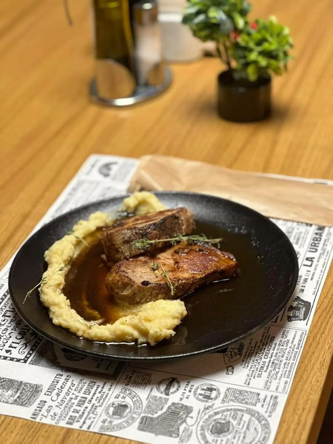 Restaurant/places to eat in Allure Beach Resort Aparthotel