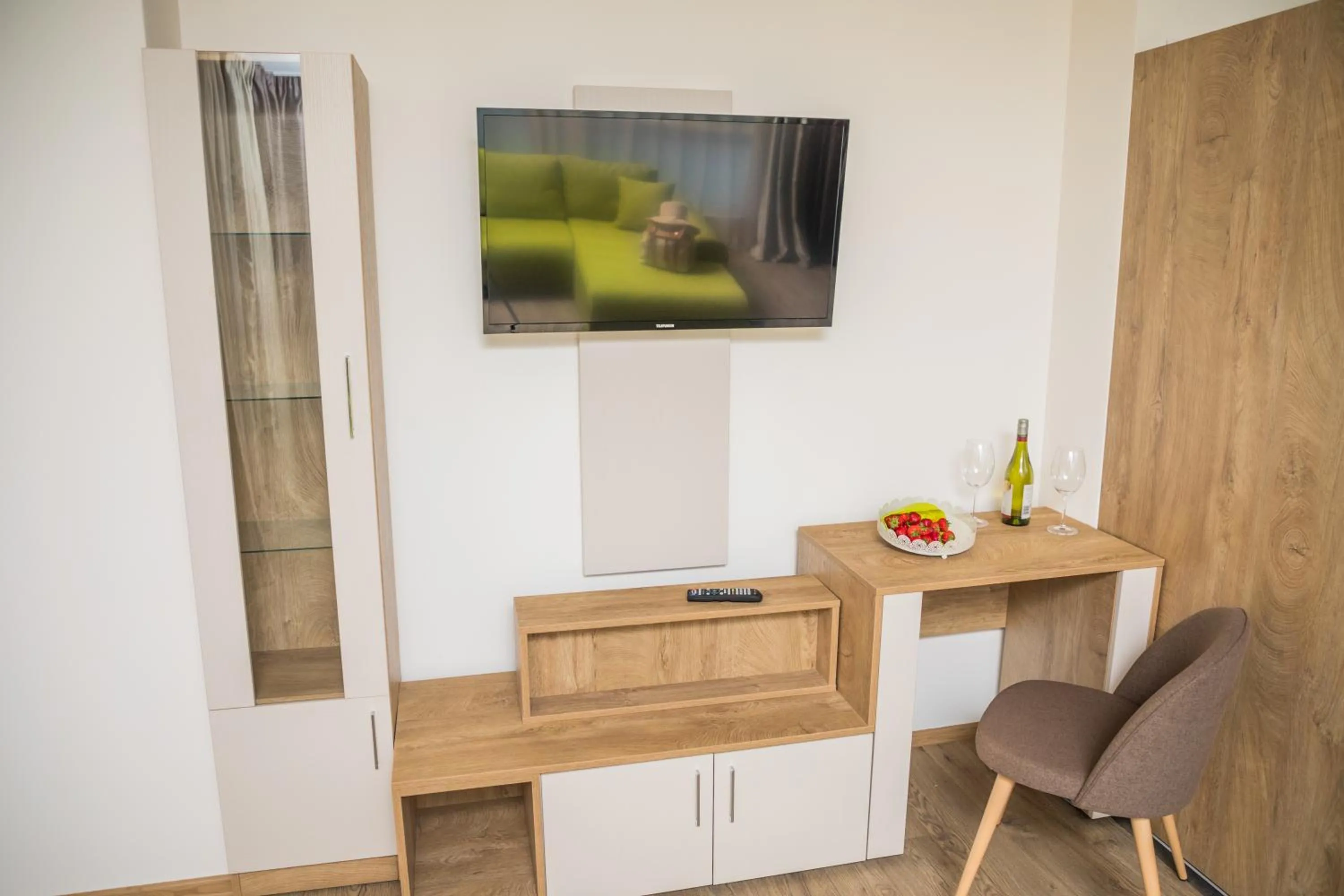 TV and multimedia in Allure Beach Resort Aparthotel
