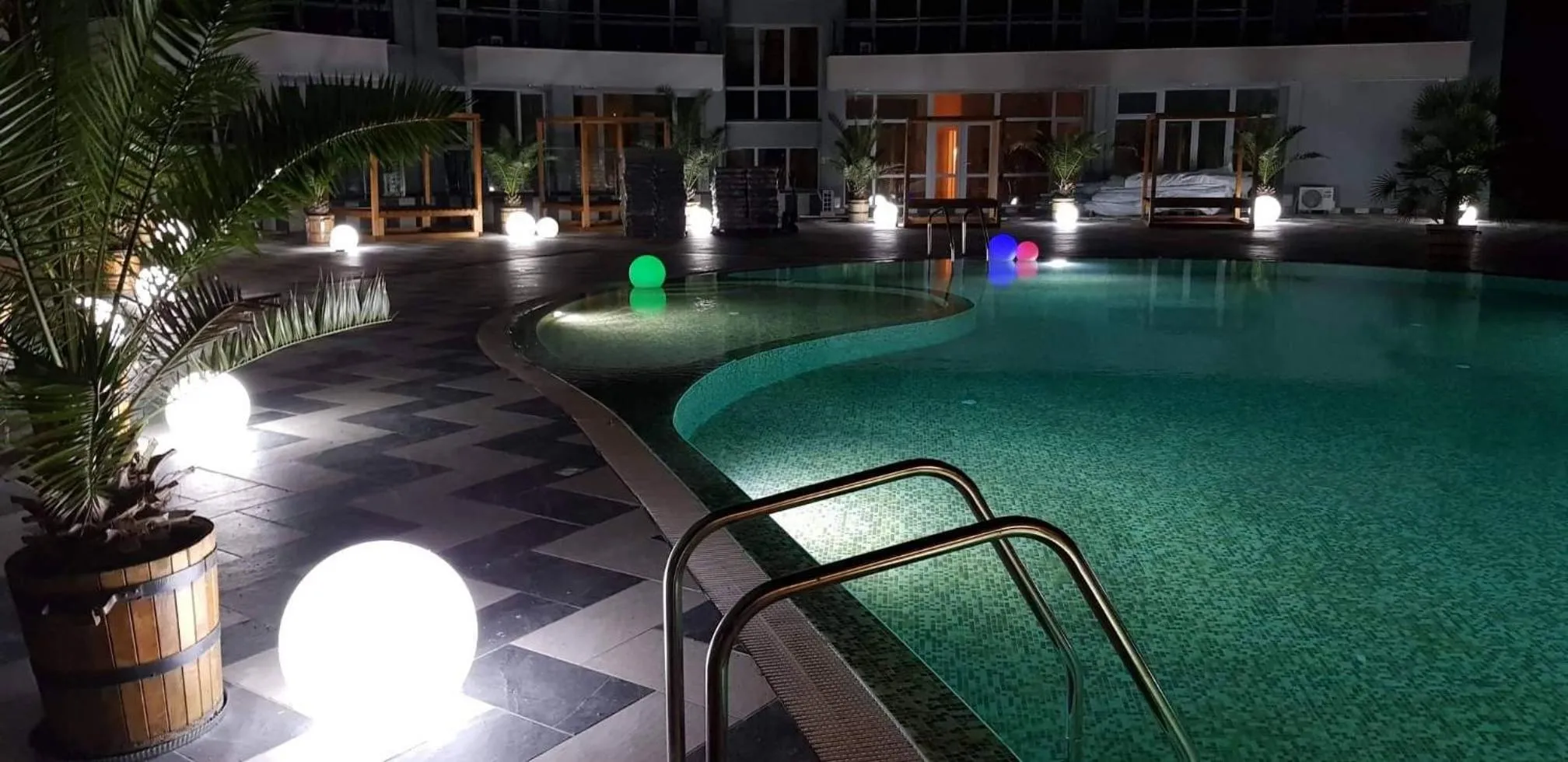 Swimming pool in Allure Beach Resort Aparthotel