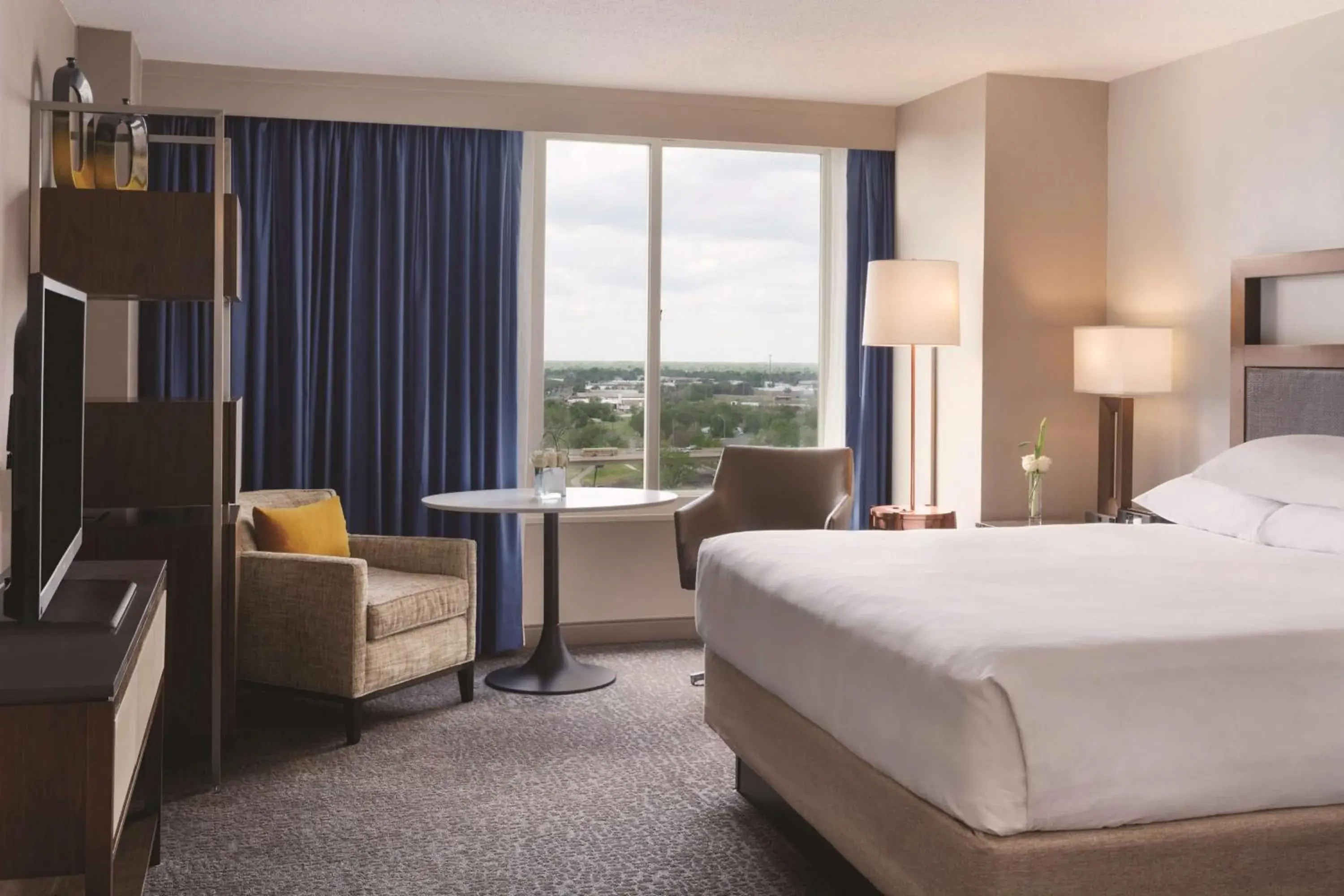 Bedroom, Bed in Hyatt Regency Wichita Bedroom, Bed in Hyatt Regency Wichita