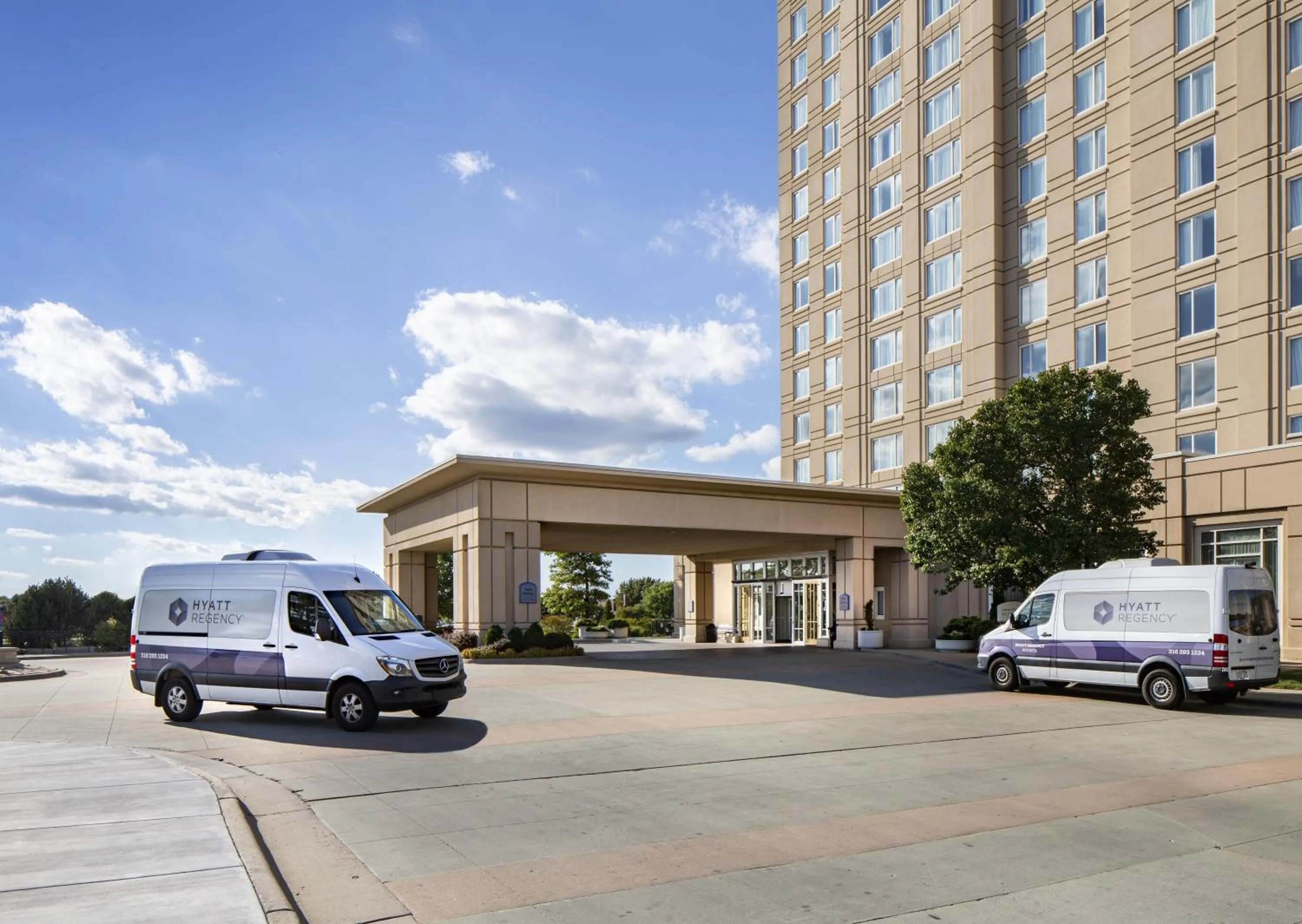 Property building in Hyatt Regency Wichita