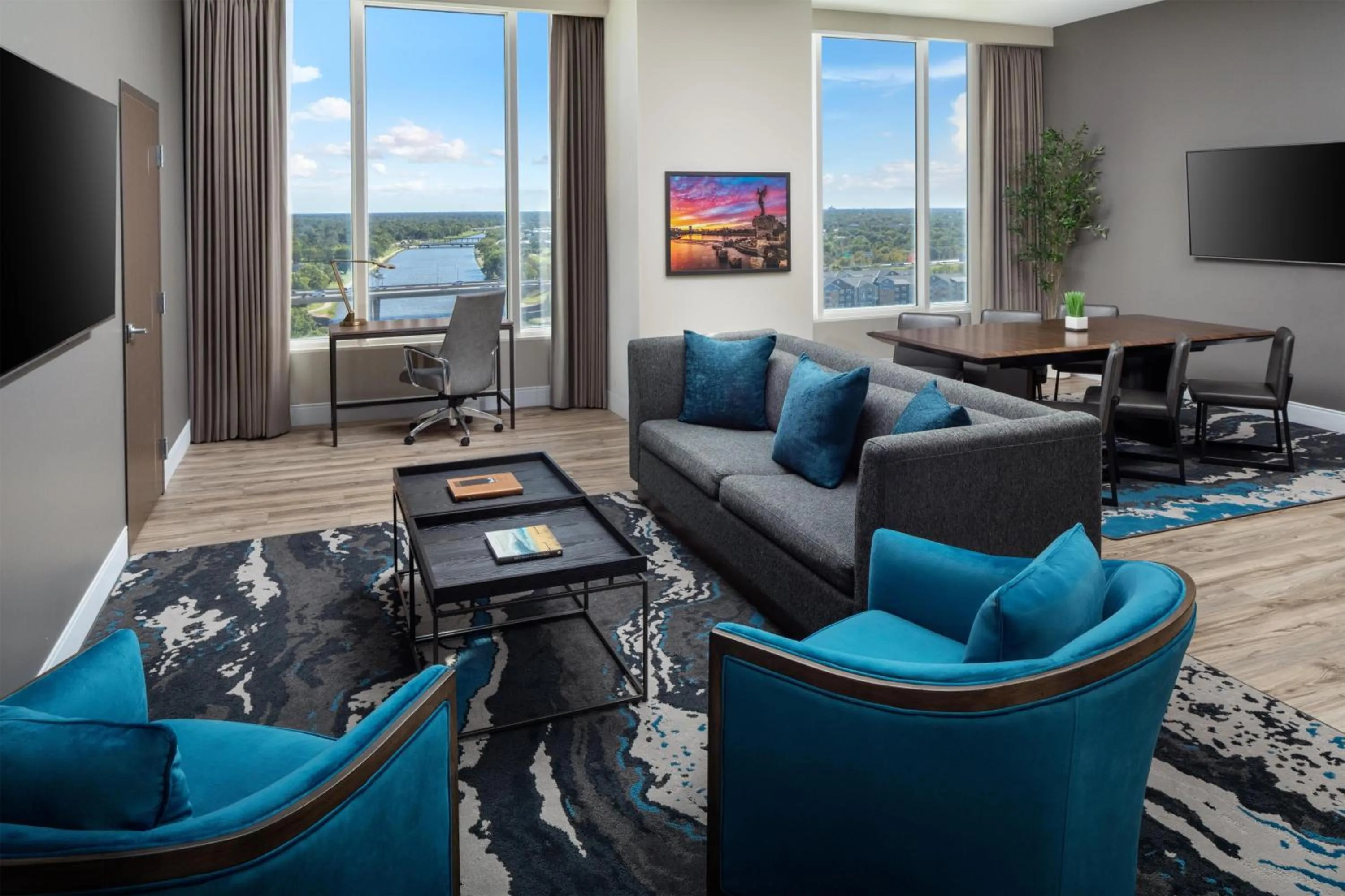 Photo of the whole room in Hyatt Regency Wichita