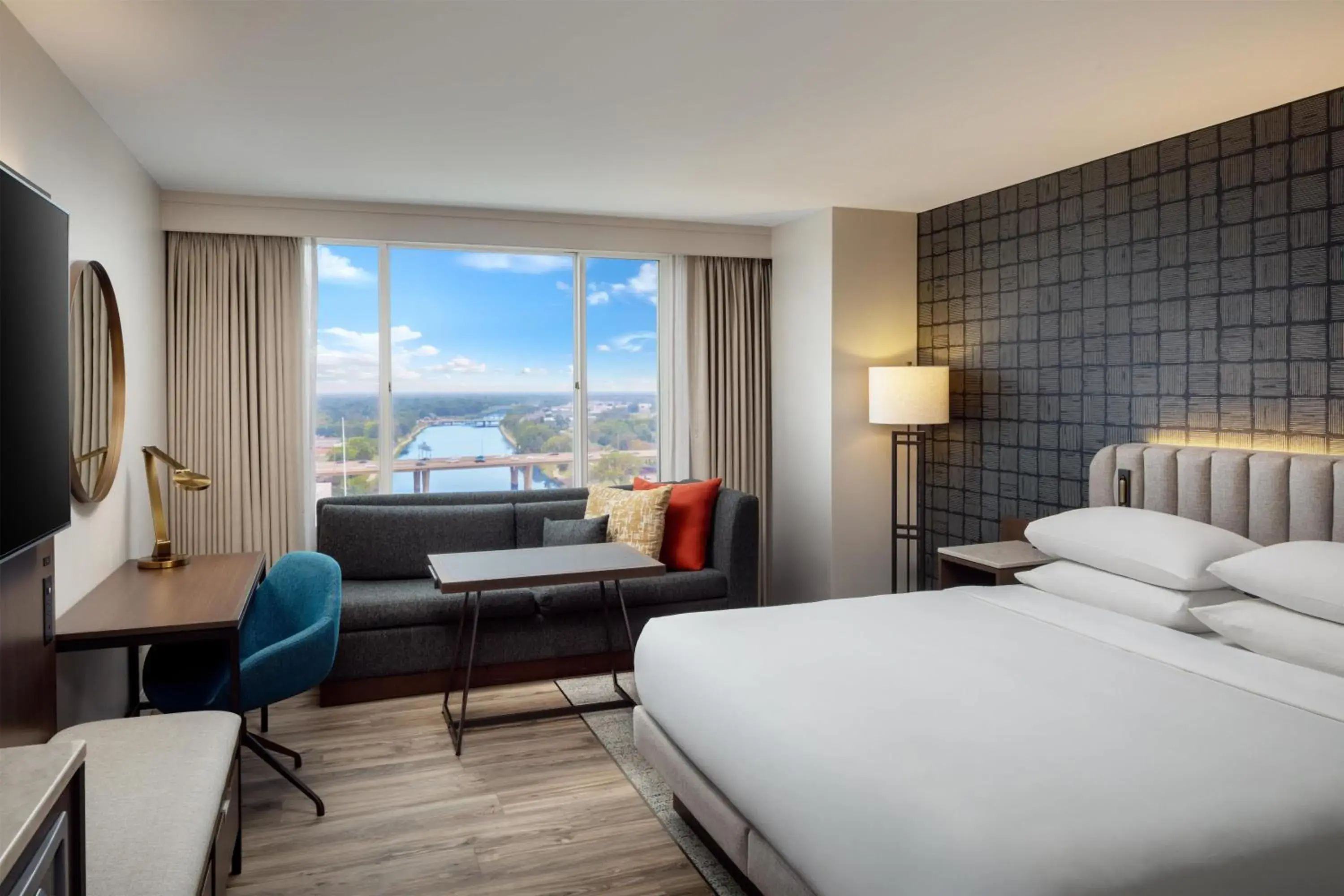 Bedroom, Bed in Hyatt Regency Wichita Bedroom, Bed in Hyatt Regency Wichita