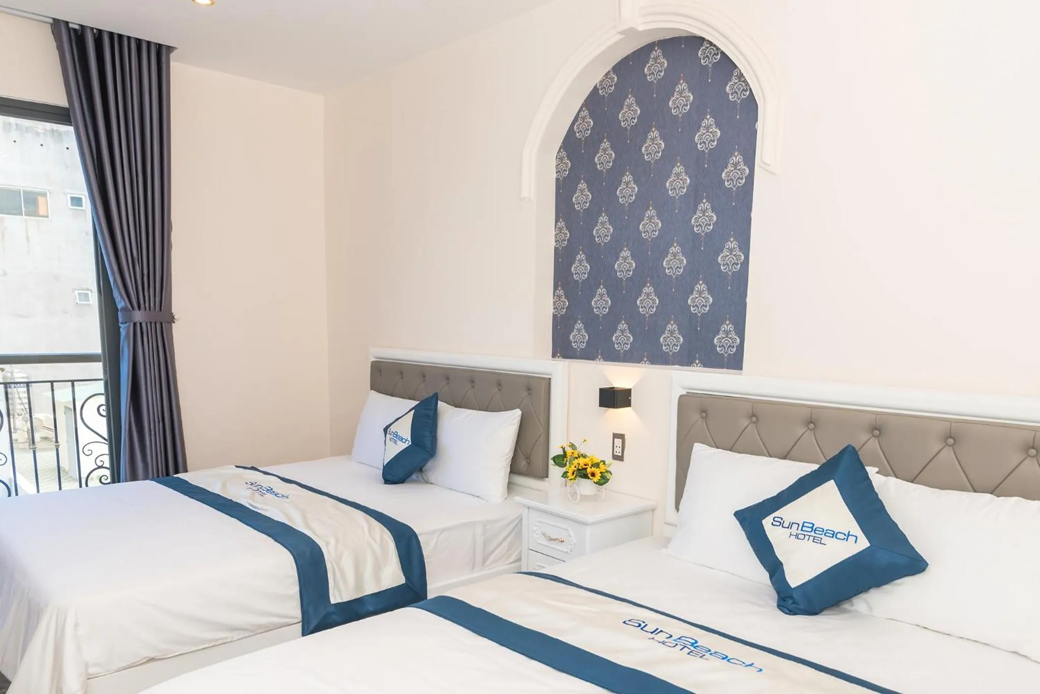 Bedroom, Bed in Sun Beach Hotel