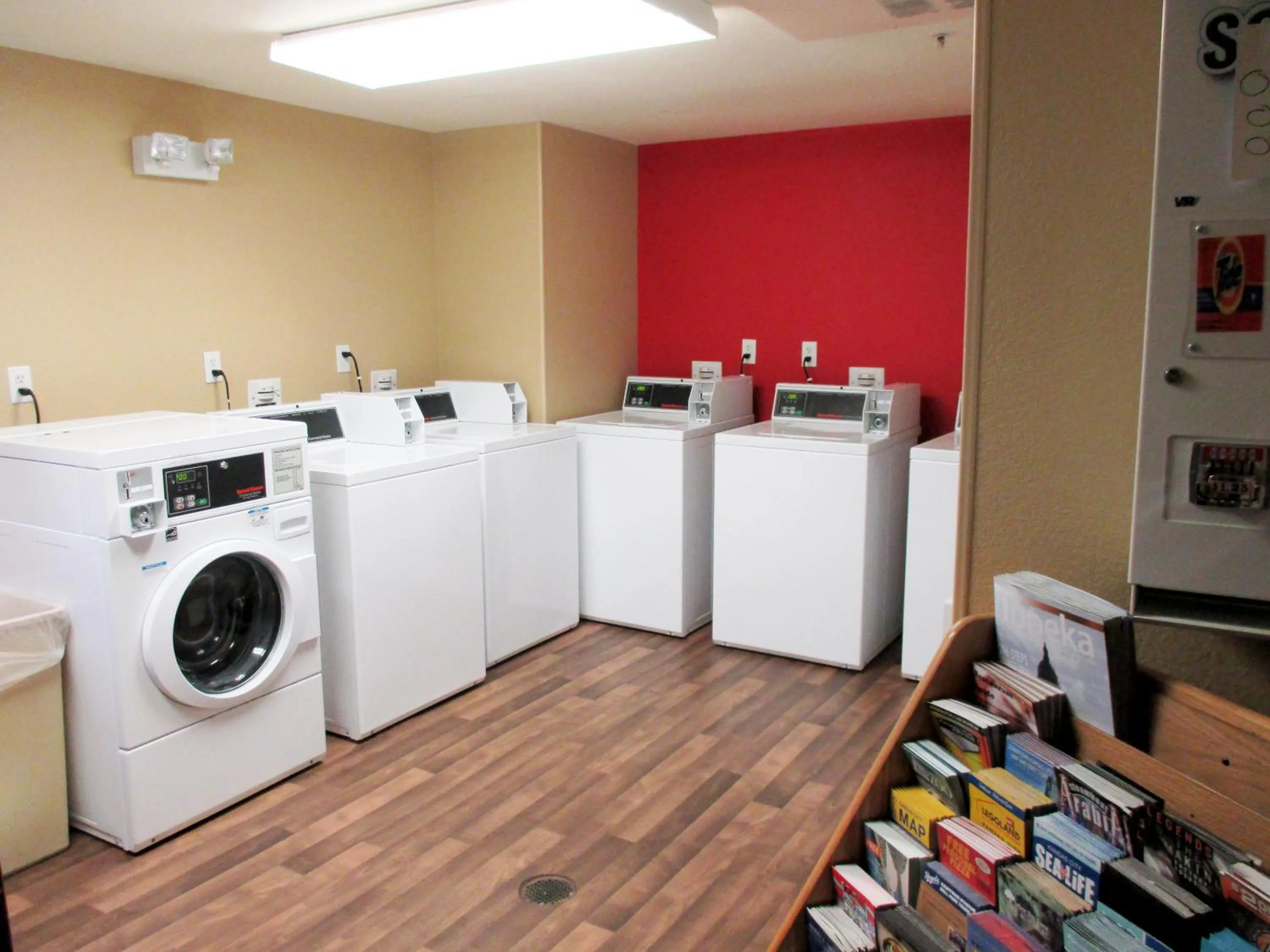 Area and facilities in Extended Stay America Suites - Kansas City - Country Club Plaza