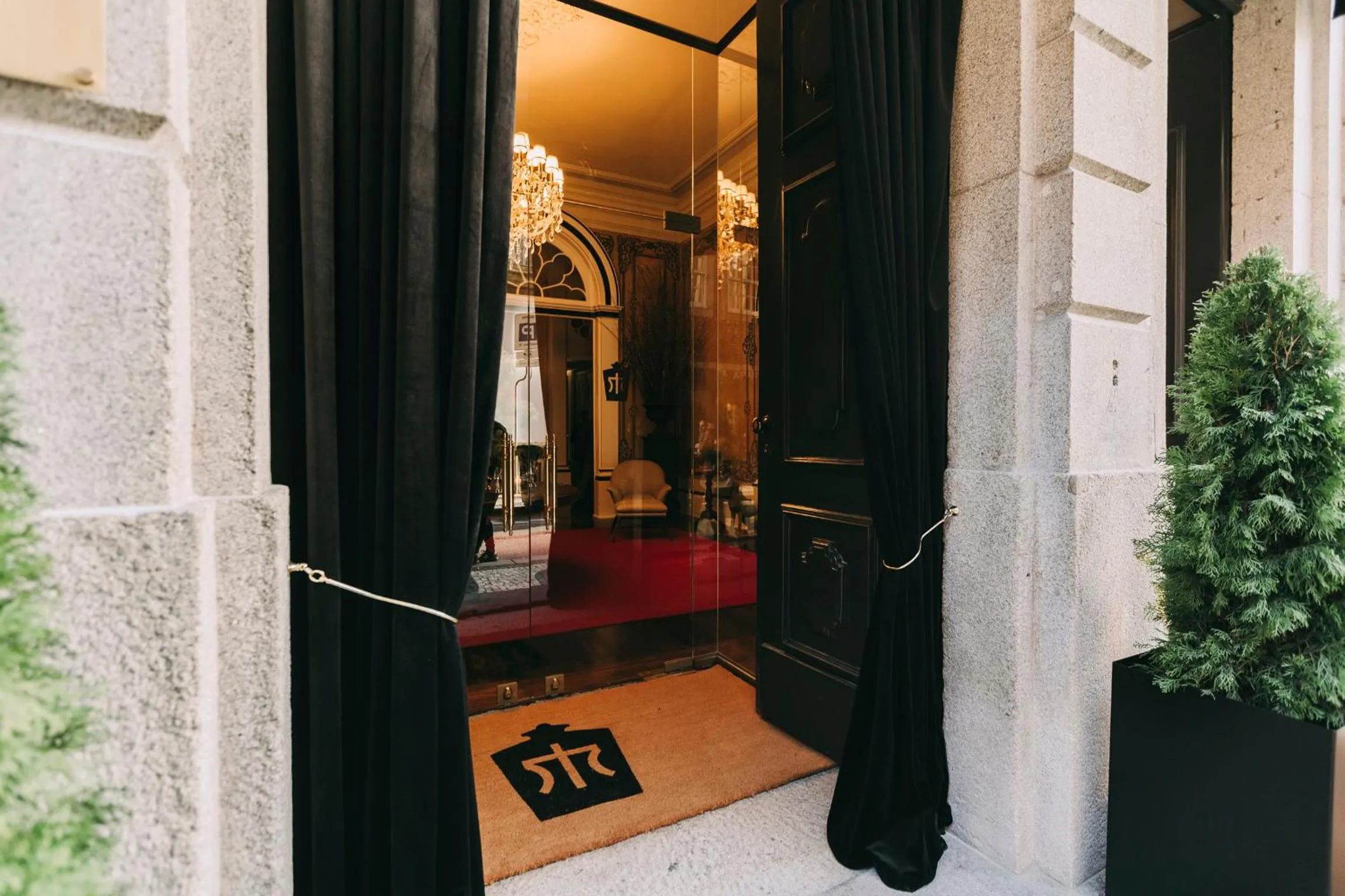 Facade/entrance in Torel Palace Porto