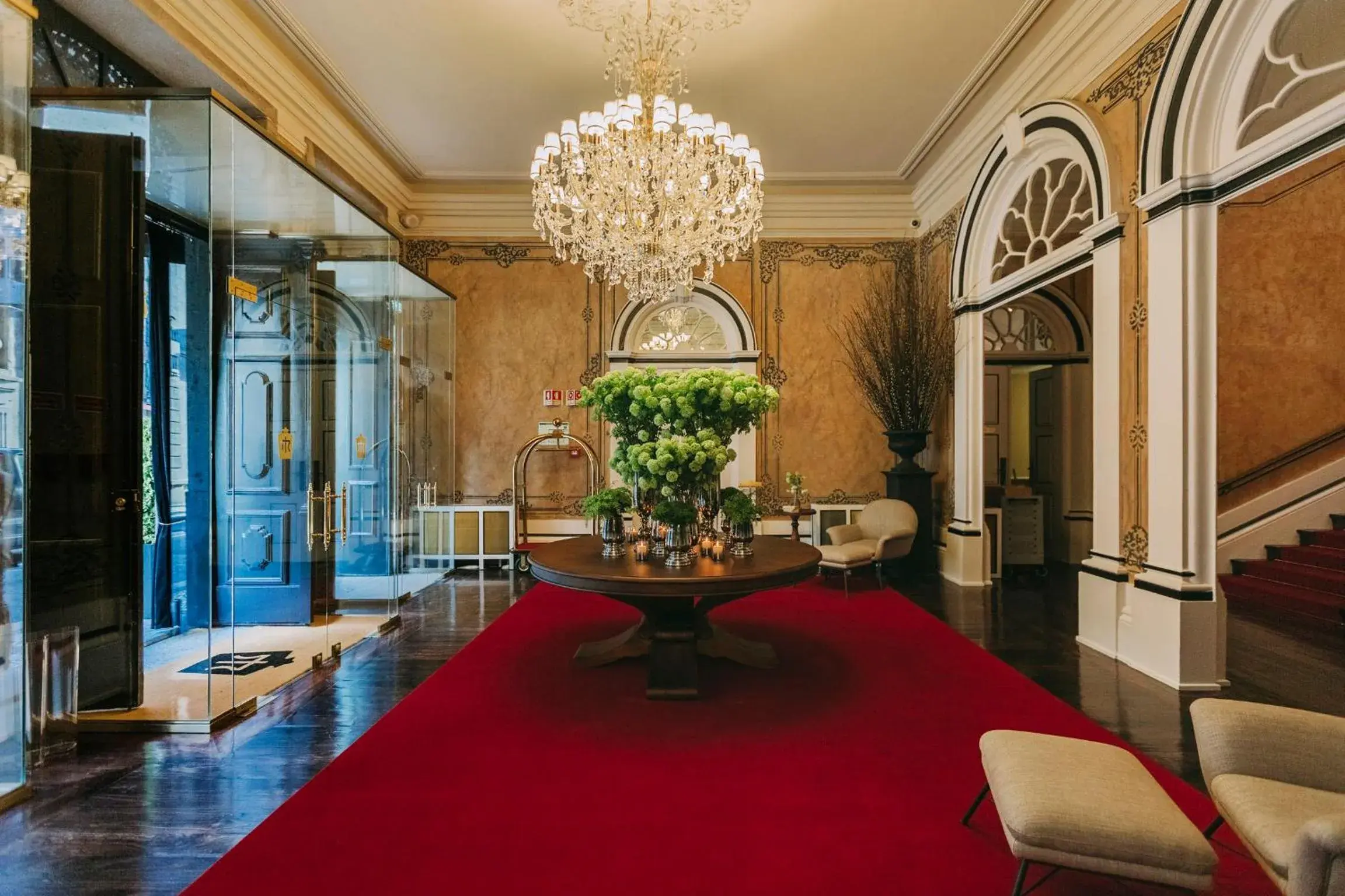 Lobby or reception in Torel Palace Porto Lobby or reception in Torel Palace Porto