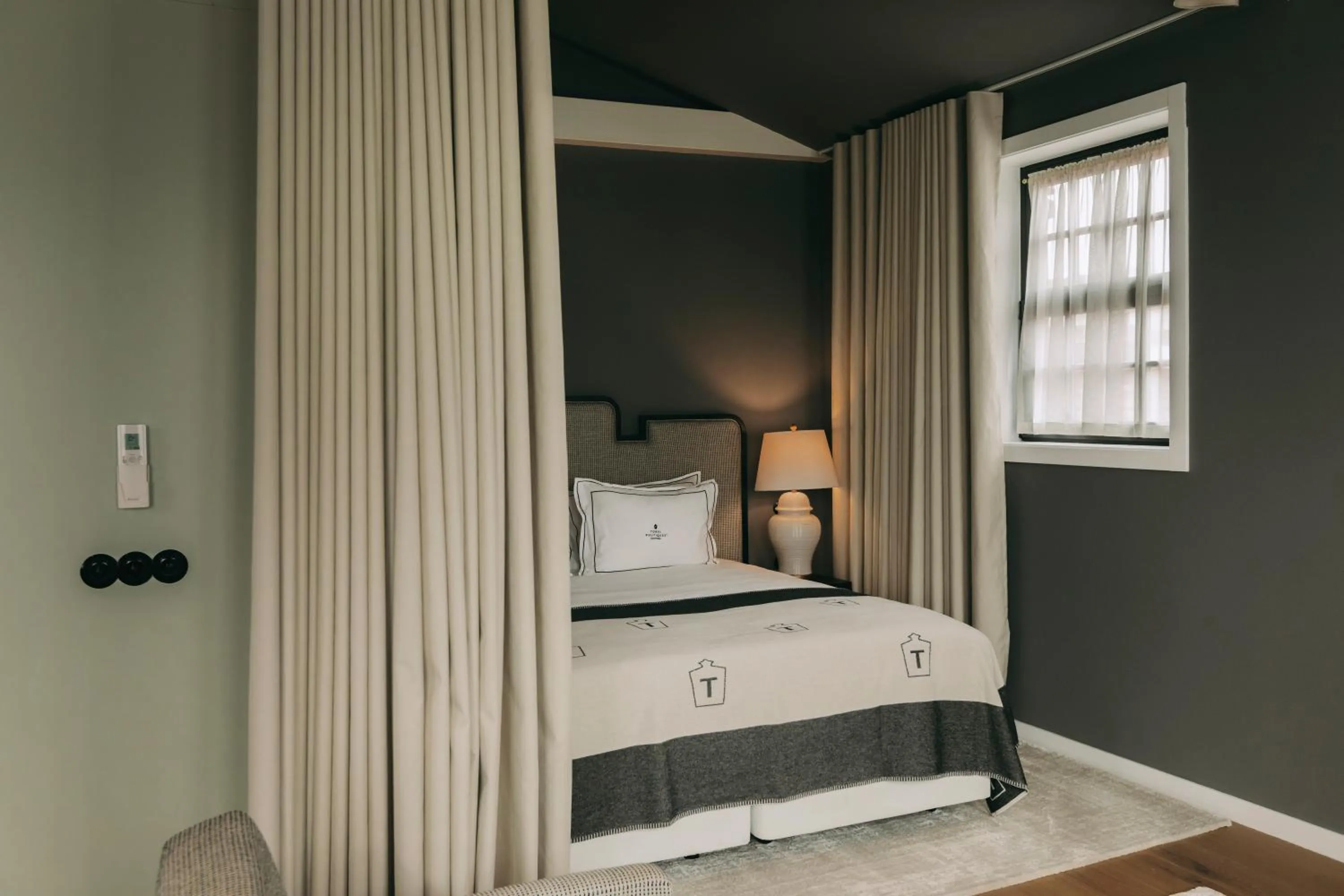 Bedroom, Bed in Torel Palace Porto