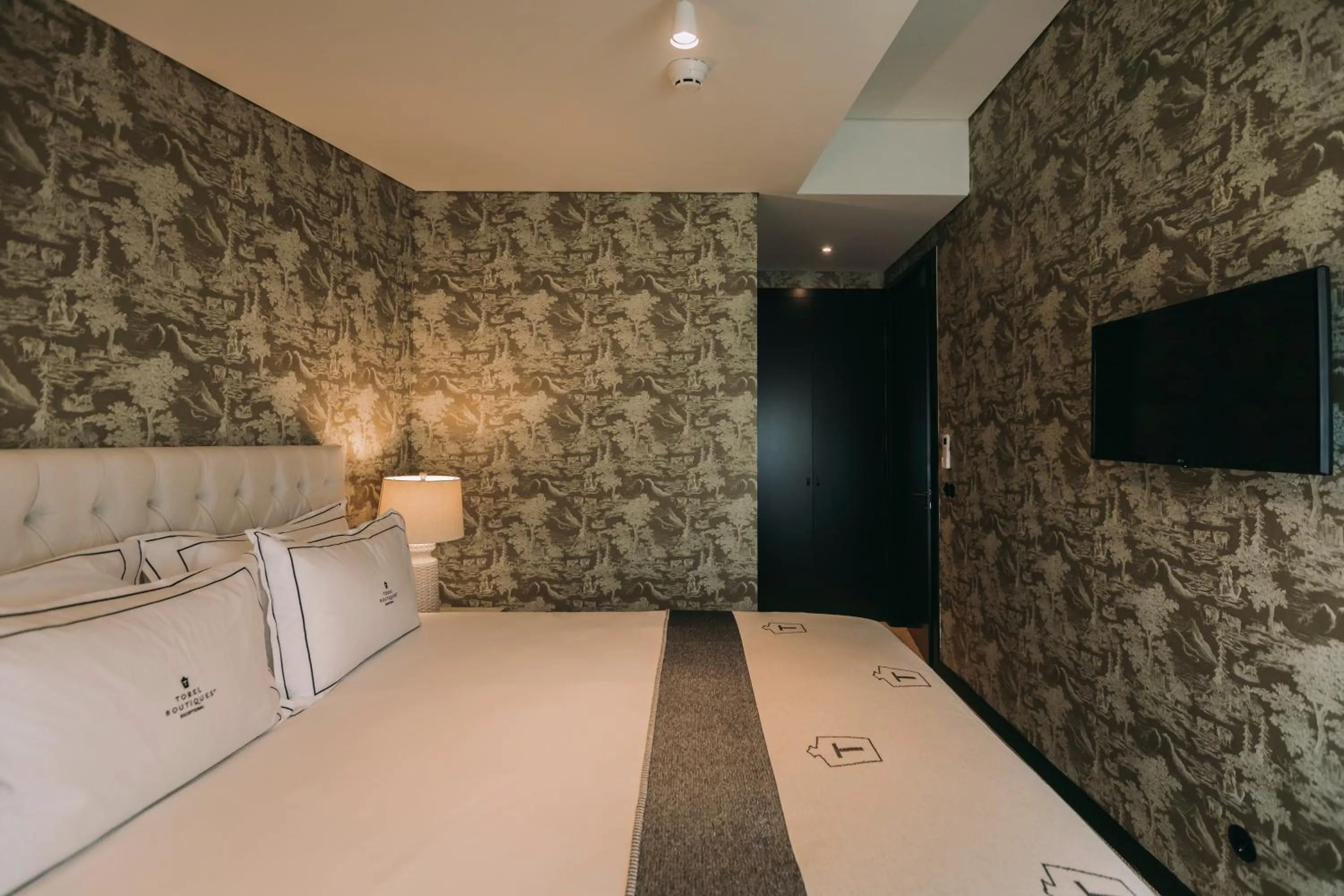 Bedroom, Bed in Torel Palace Porto